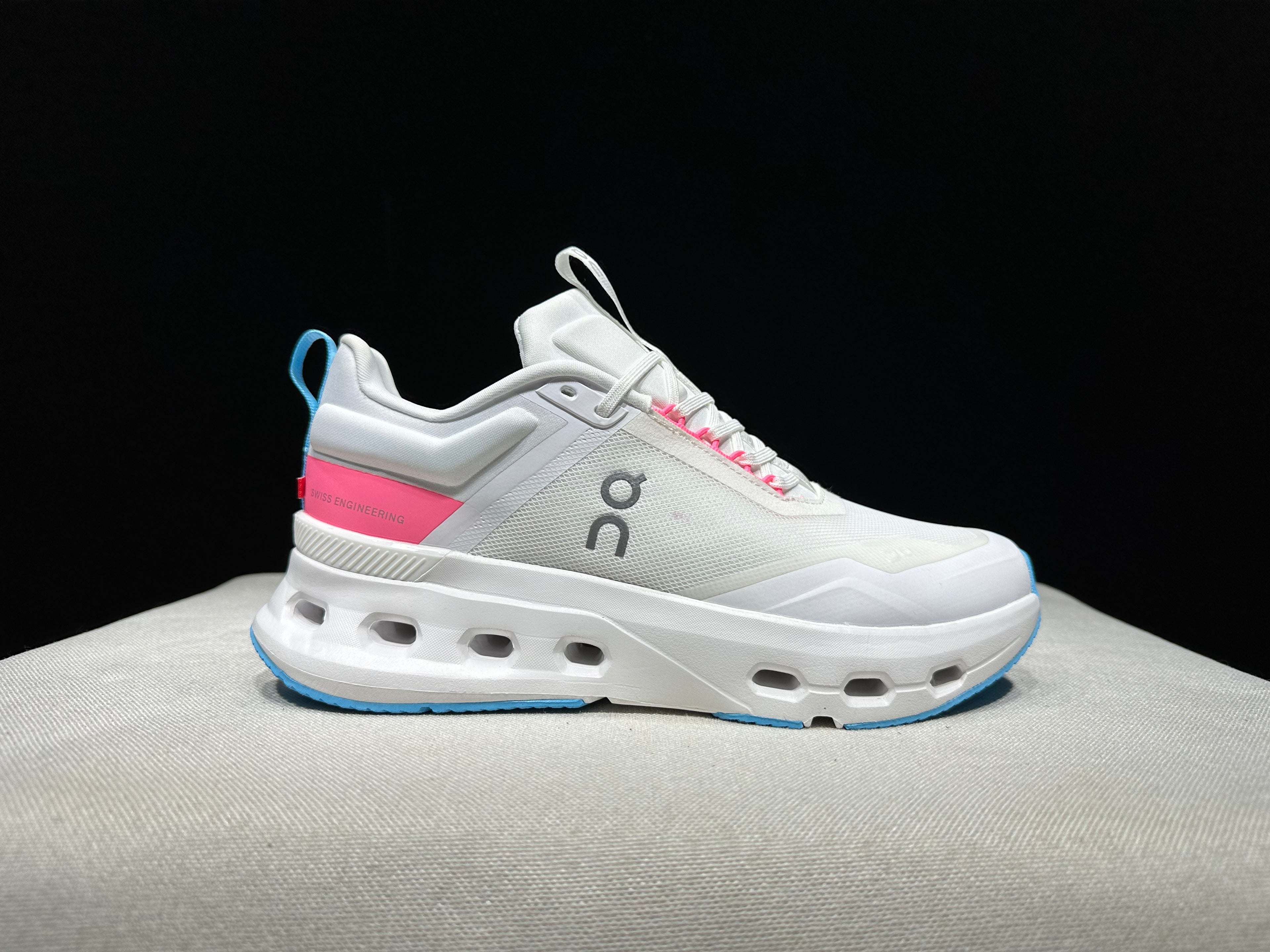 On Running Cloudnova X Comfortable Running Shoes Grayish-White