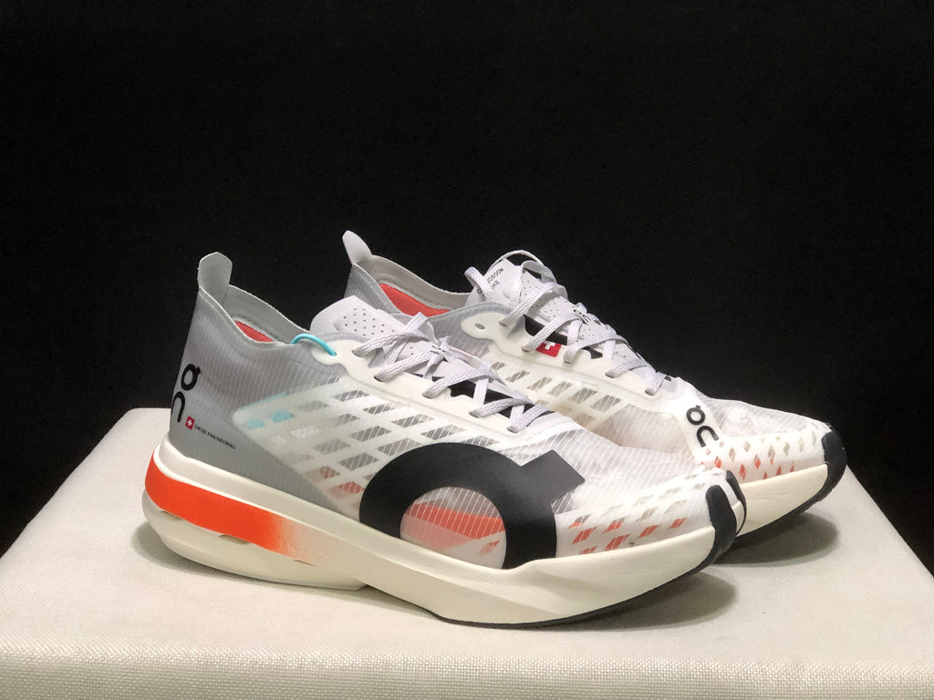 On Running Cloudspike Amplius Shock-Absorbing And Wear-Resistant Marathon Road Running Shoes Gray White