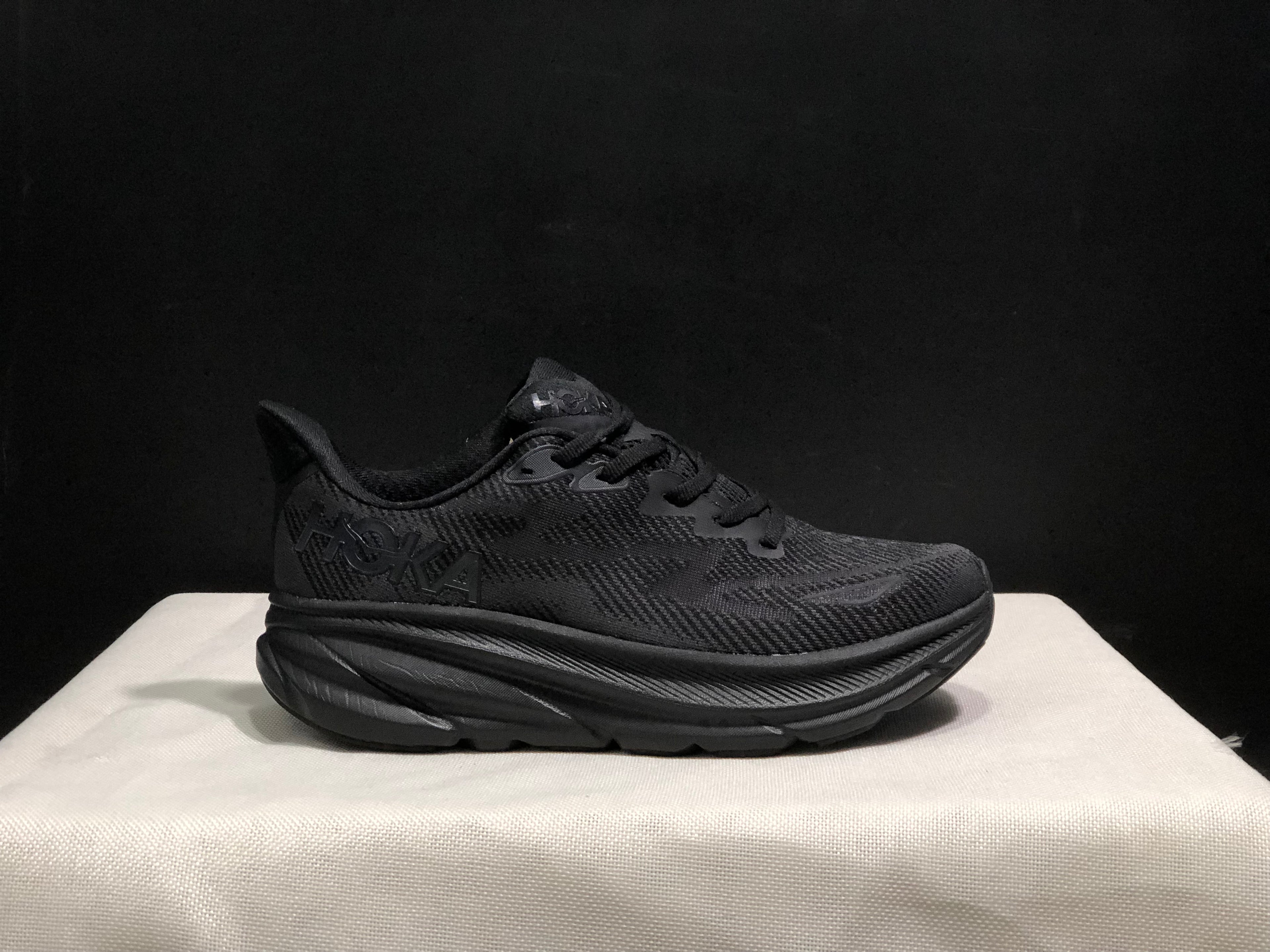 Hoka One One Clifton 9 Black Running Shoes Athletic Shoes Sneakers