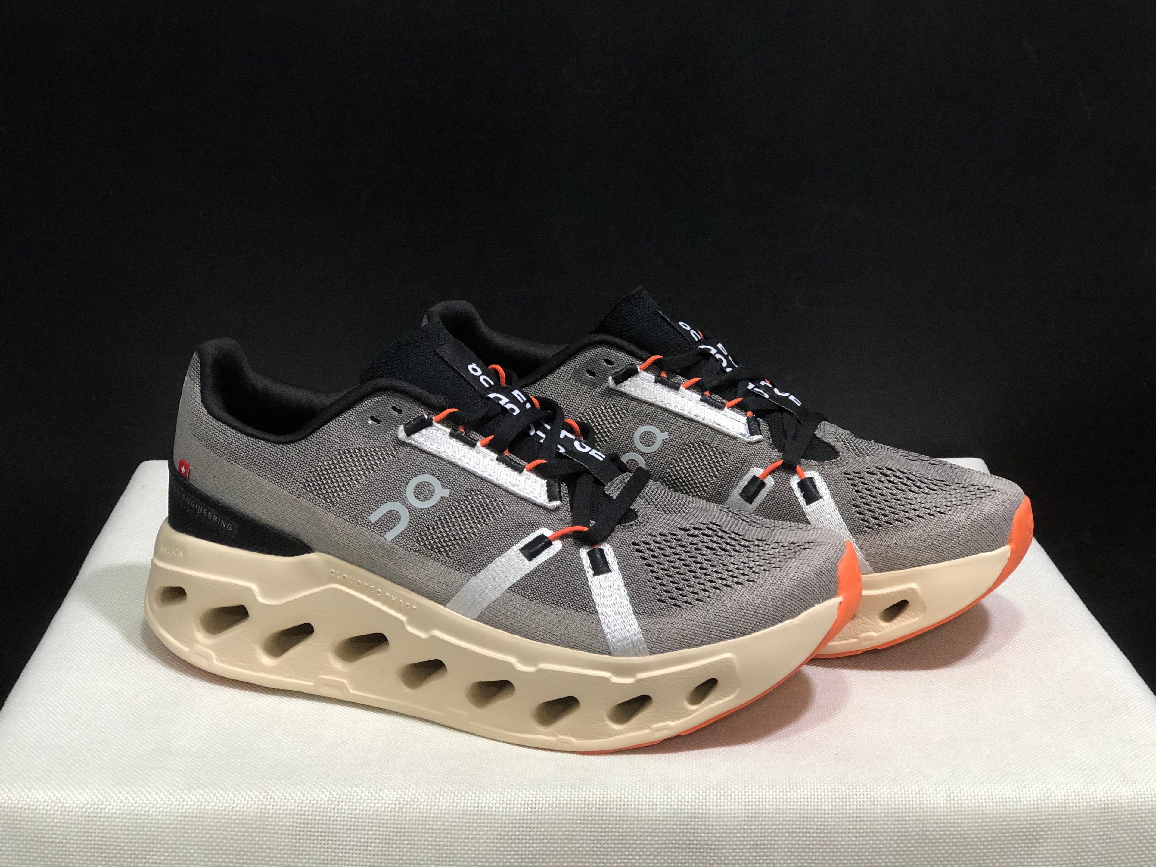 On Running Cloudeclipse Soft And Comfortable Running Shoes Fade/Sand