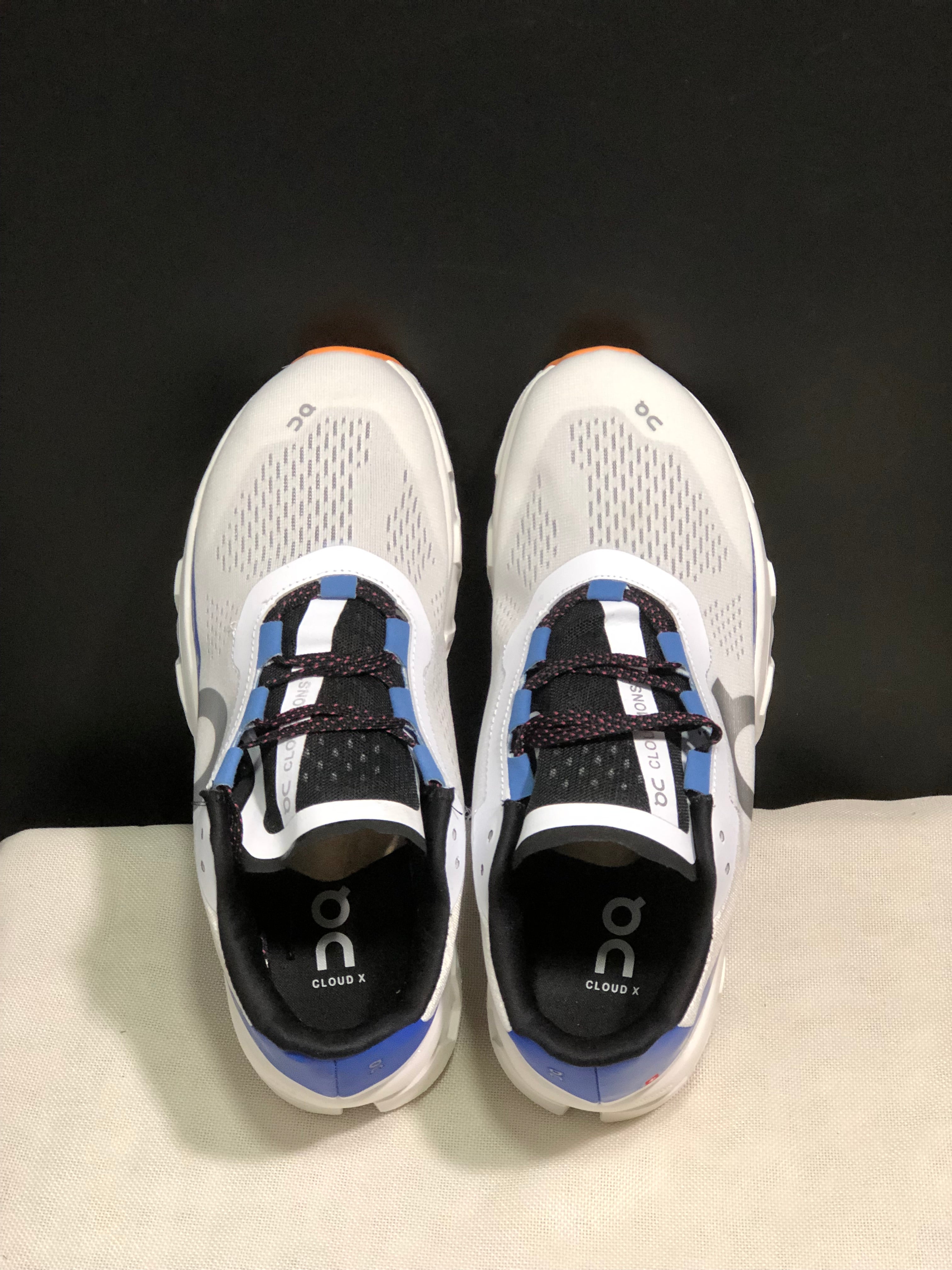 On Running Cloudmonster Anti-Slip Running Shoes Grayish-White/Royal