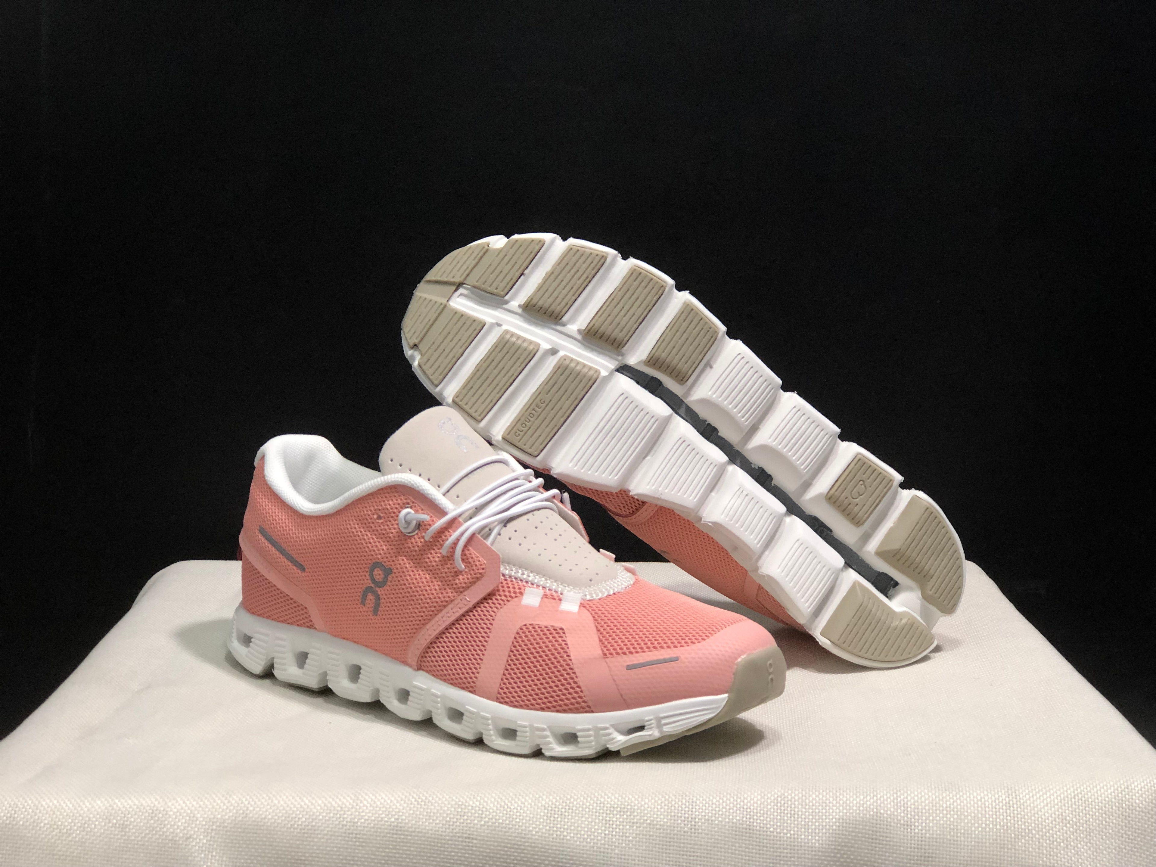 On Running Cloud 5 Lightweight Running Shoes Rose Powder/Soft Yarn