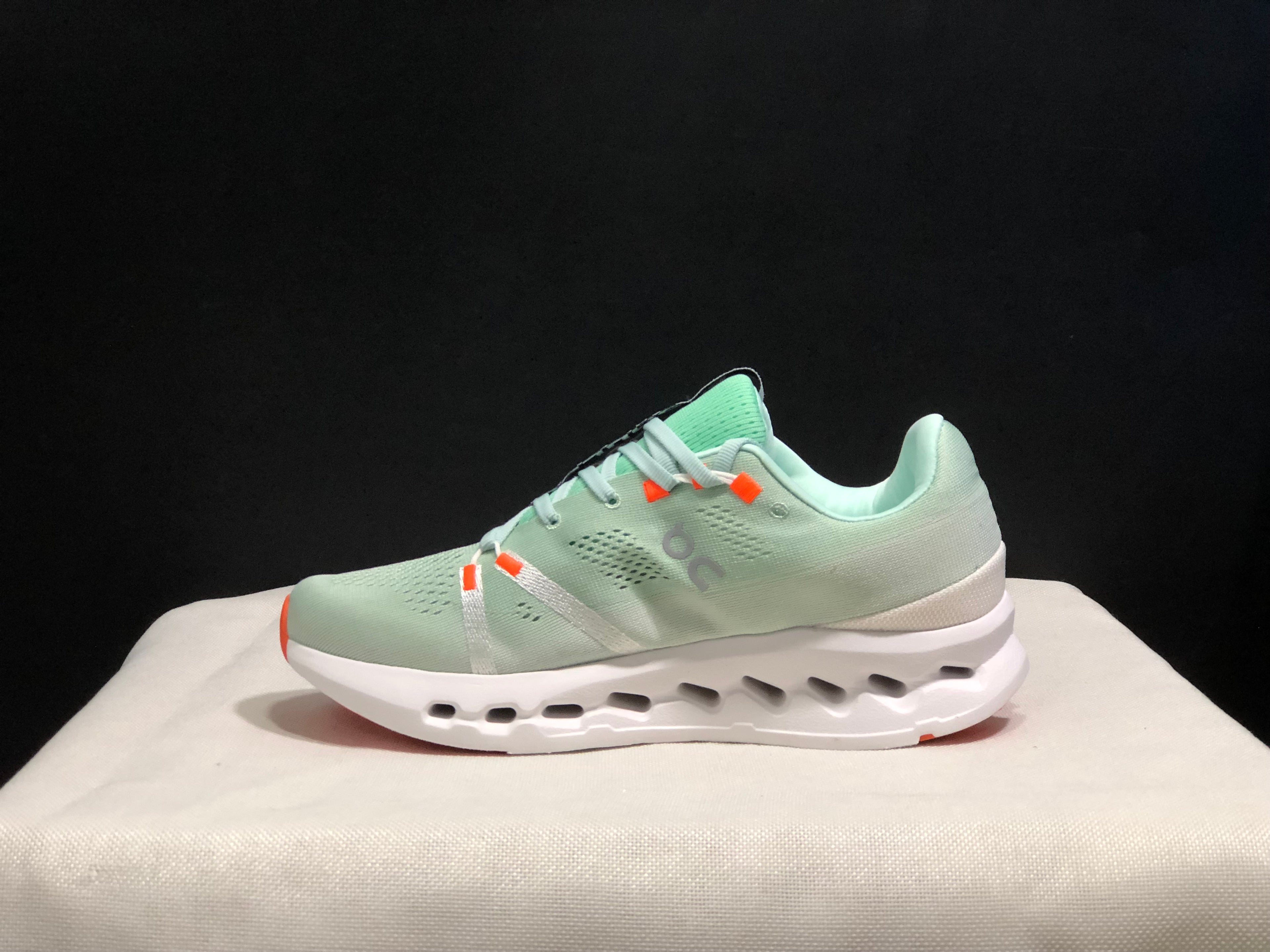 On Running Cloudsurfer Training Anti-Slip Running Shoes Green/White