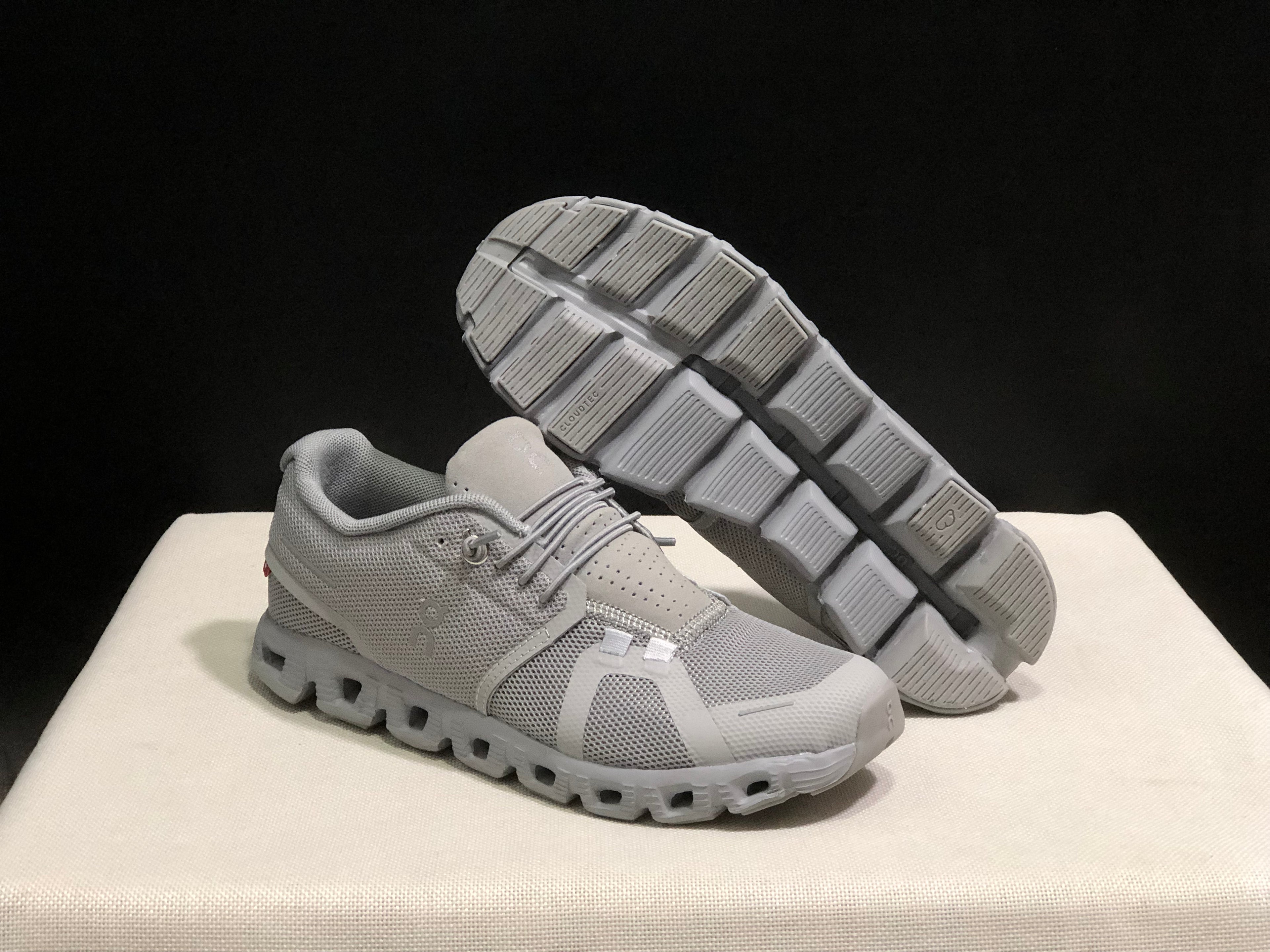 On Running Cloud 5 Lightweight Running Shoes Foggy Ash