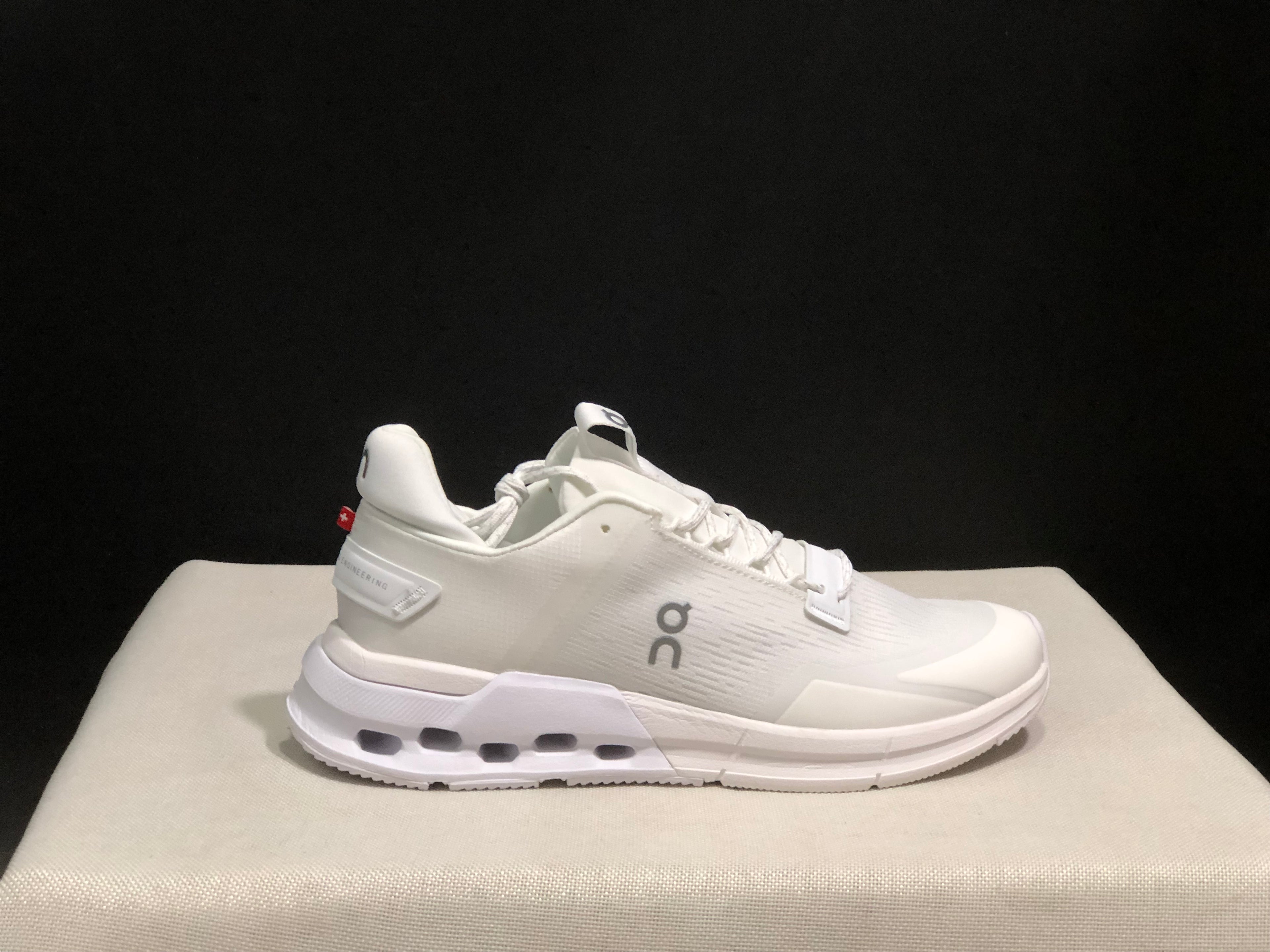 On Running Cloudnova Flux Comfortable Running Shoes All White