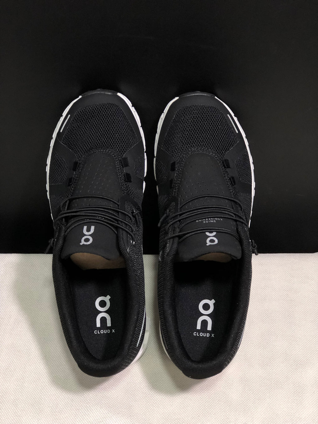On Running Cloud 5 Lightweight Running Shoes Black/White