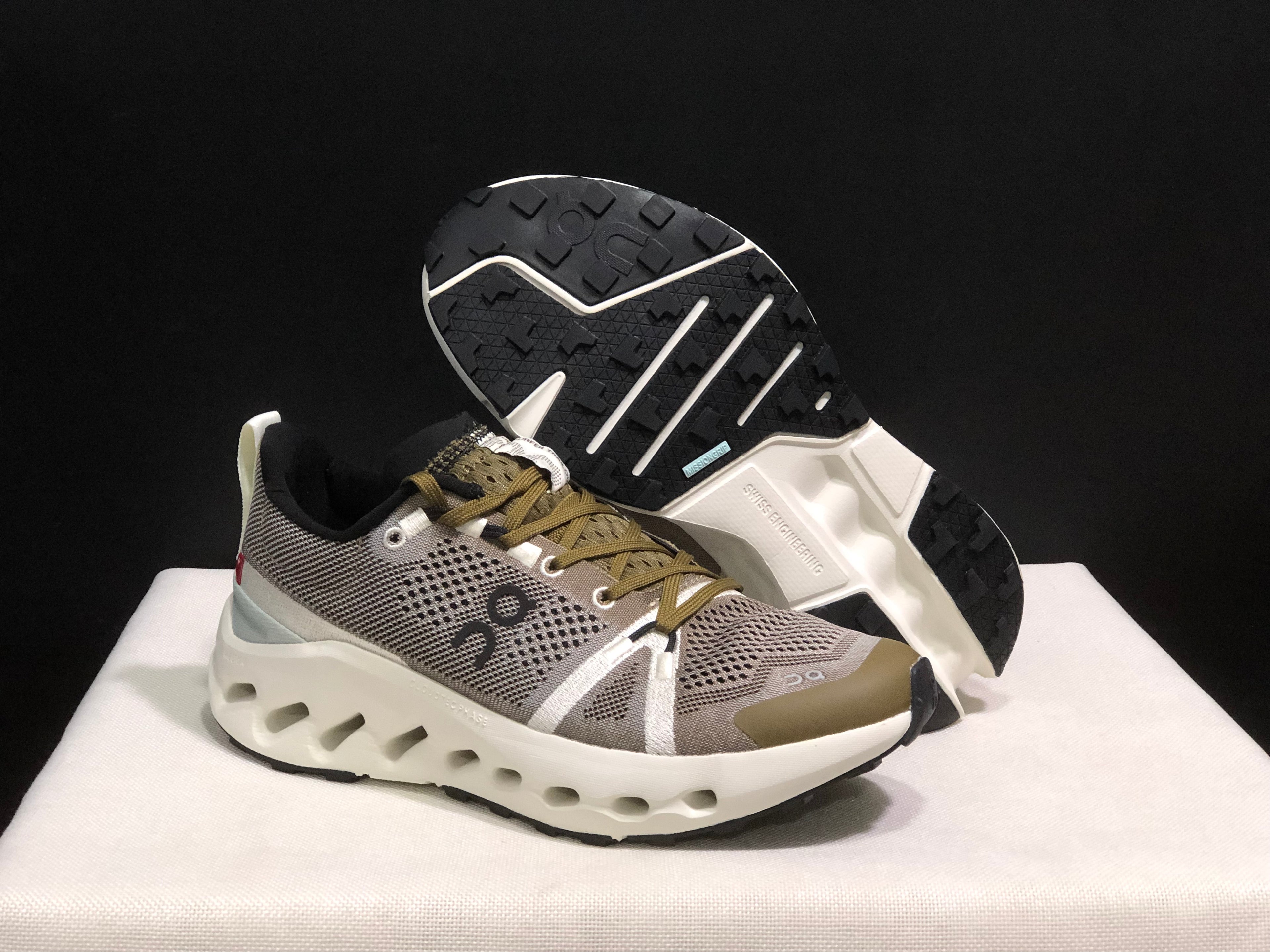 On Running Cloudsurfer Trail Waterproof Comfortable And Breathable Running Shoes Tan
