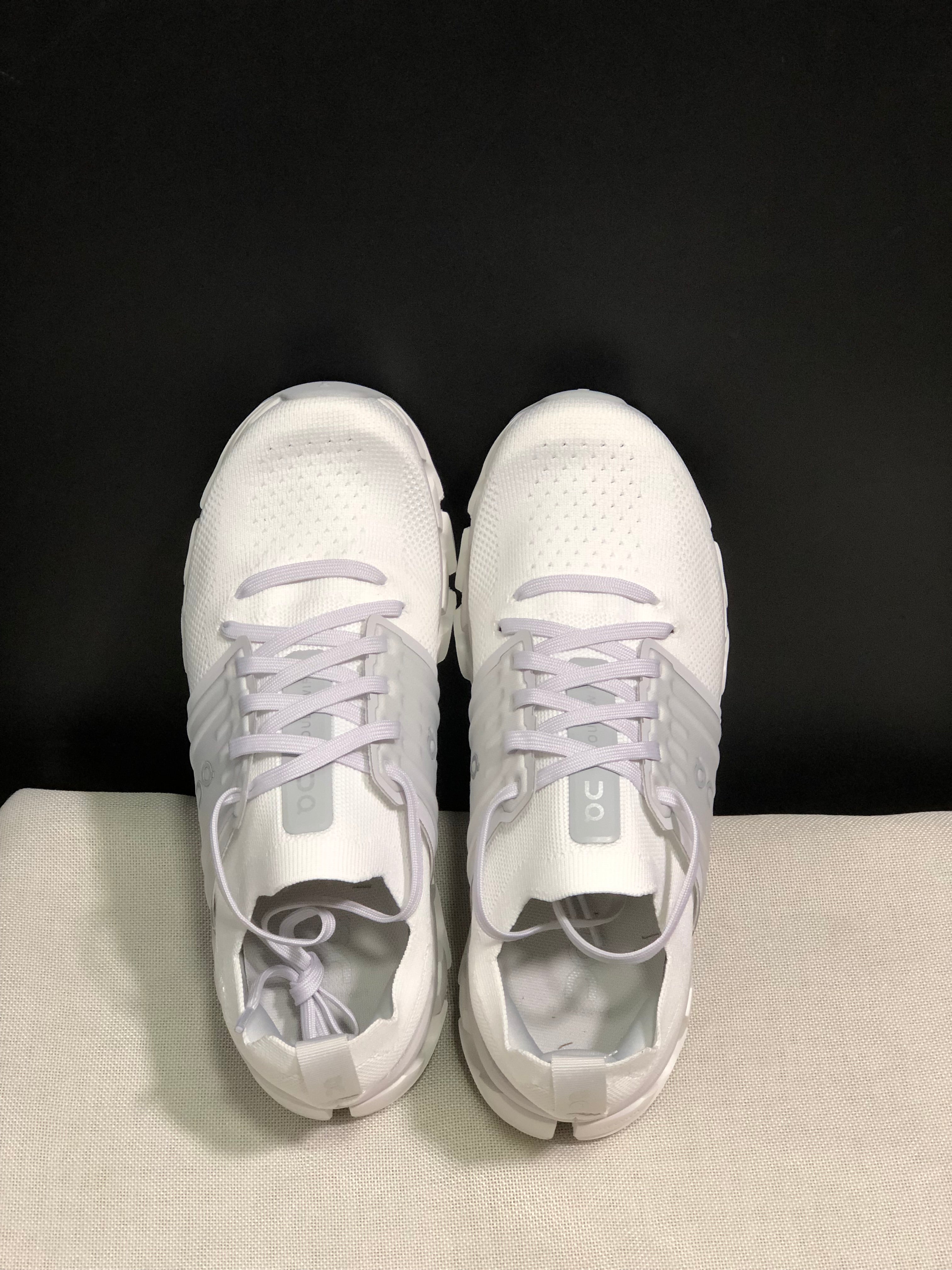 On Running Cloudswift 3 Trendy And Comfortable Running Shoes White/Frost