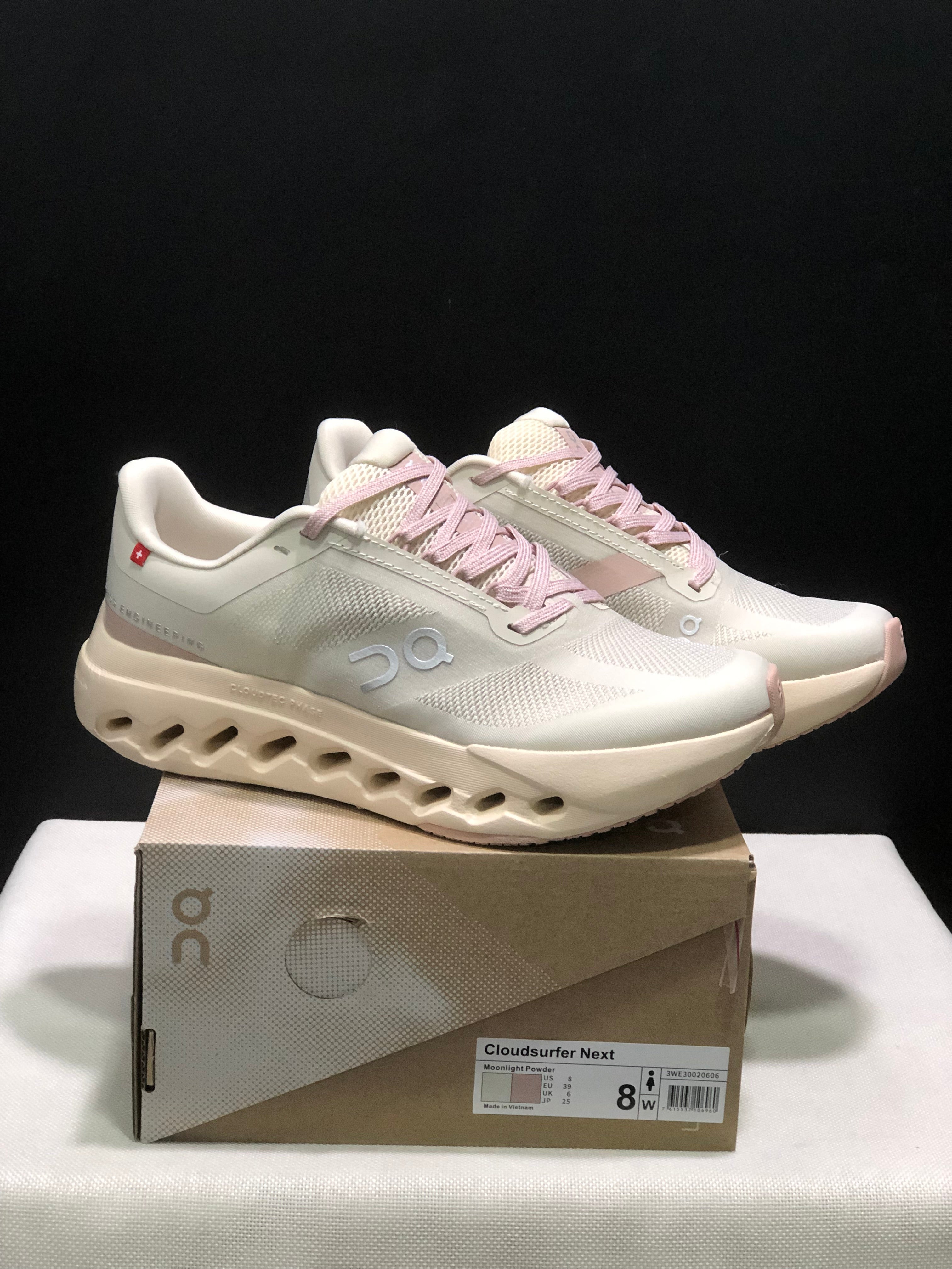 On Running Cloudsurfer Next Casual Running Shoes Moonlight/Powder