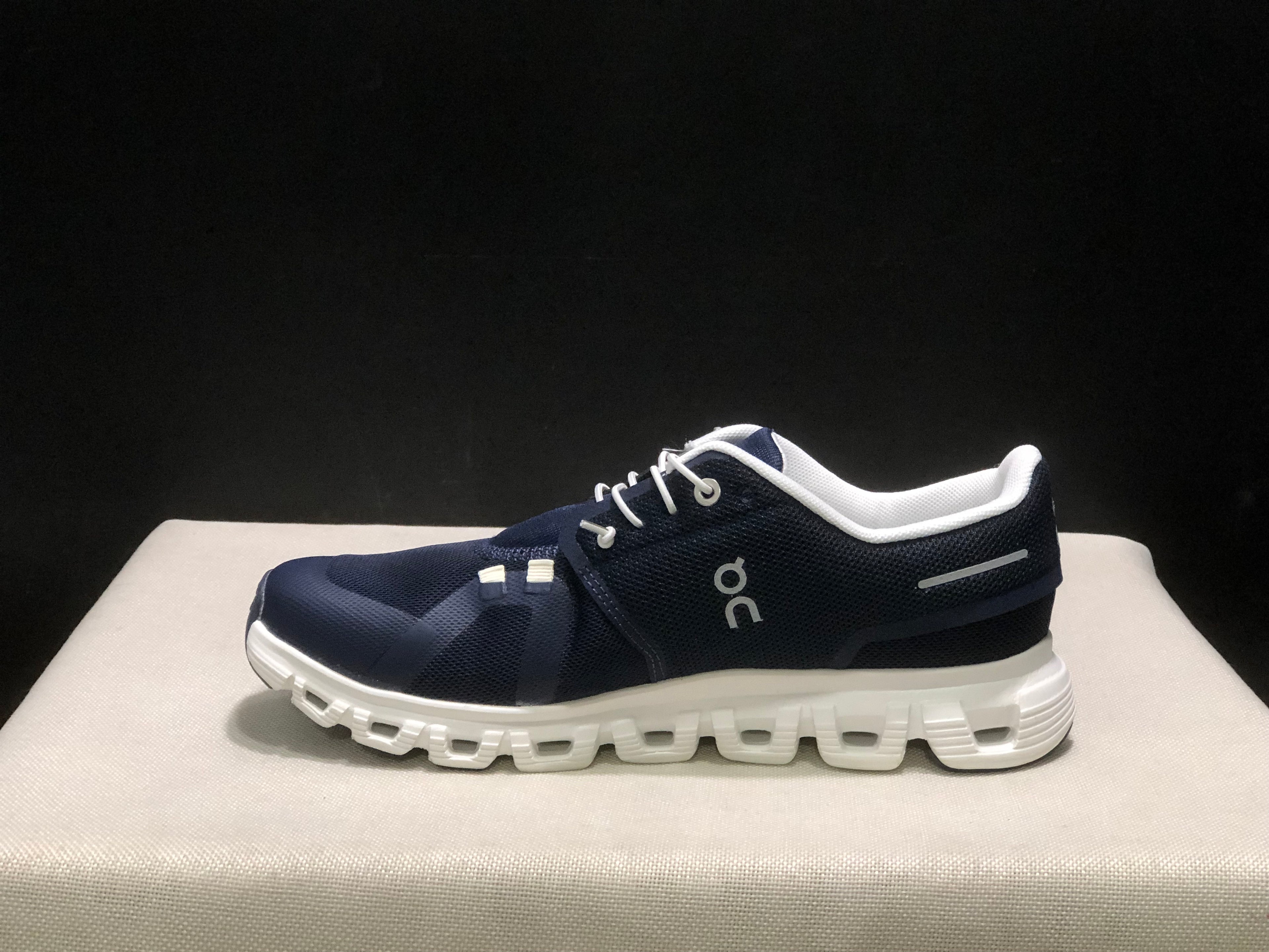 On Running Cloud 6 Dark Blue Casual Life Shoes