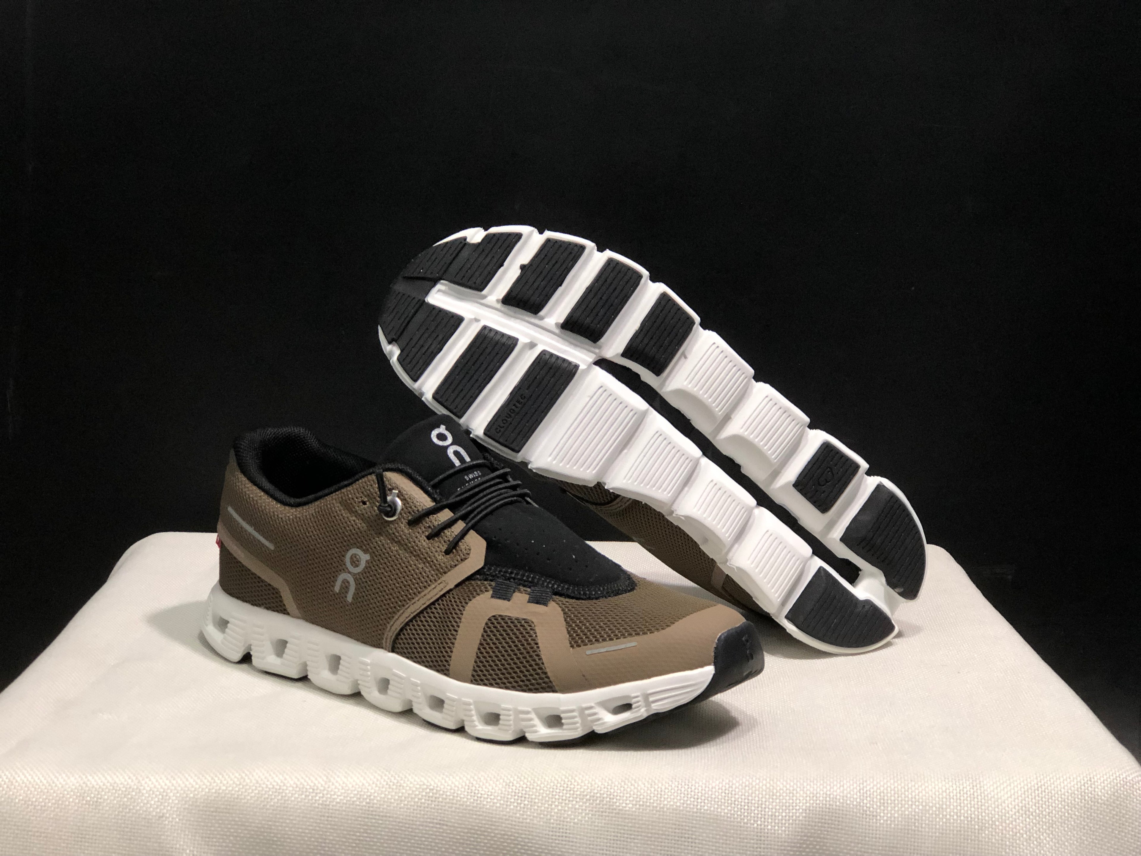On Running Cloud 5 Lightweight Running Shoes Brown/Black