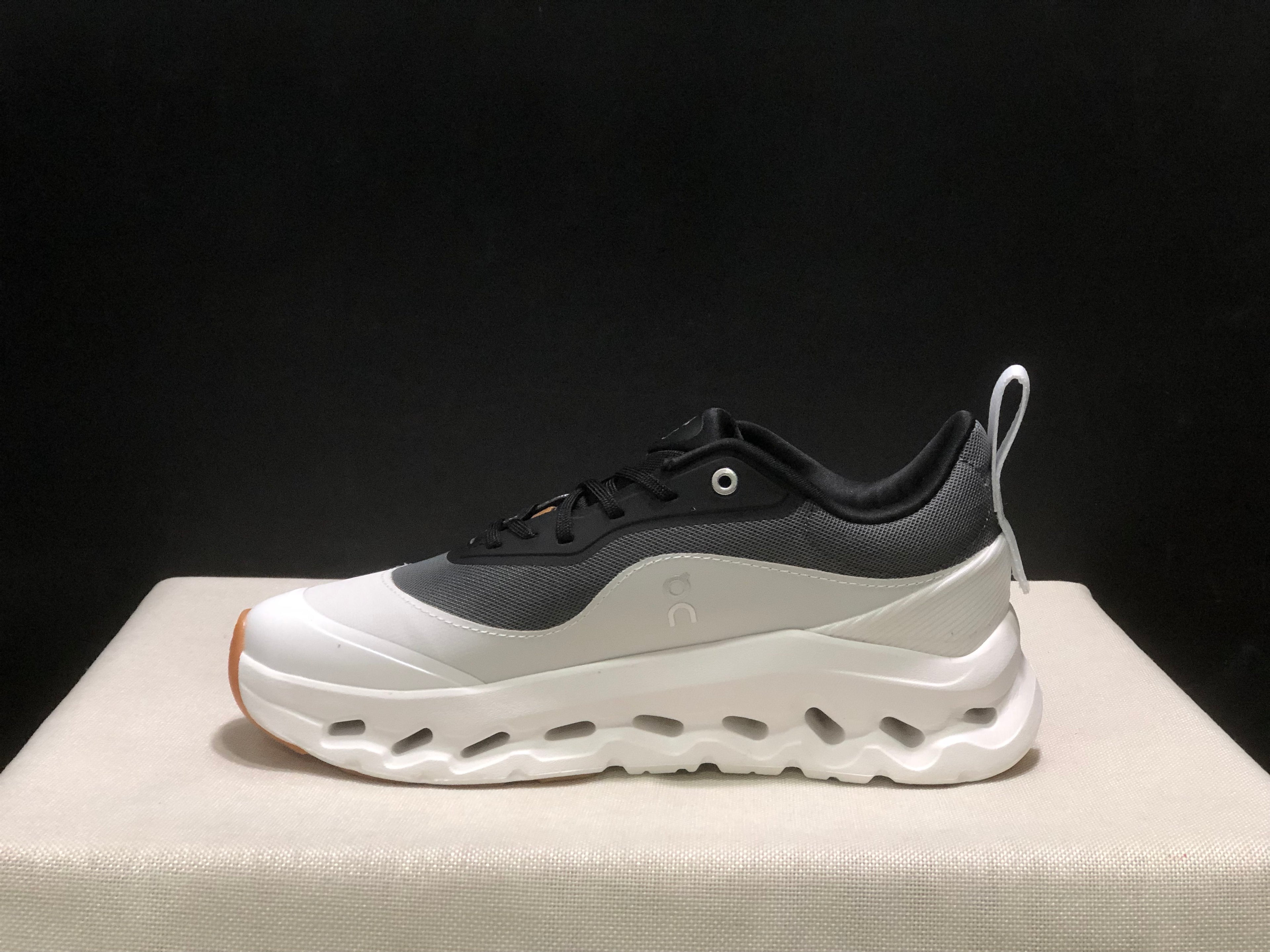 LOEWE x On Running Cloudtilt 2.0 Casual Sports Shoes Black/Ivory White