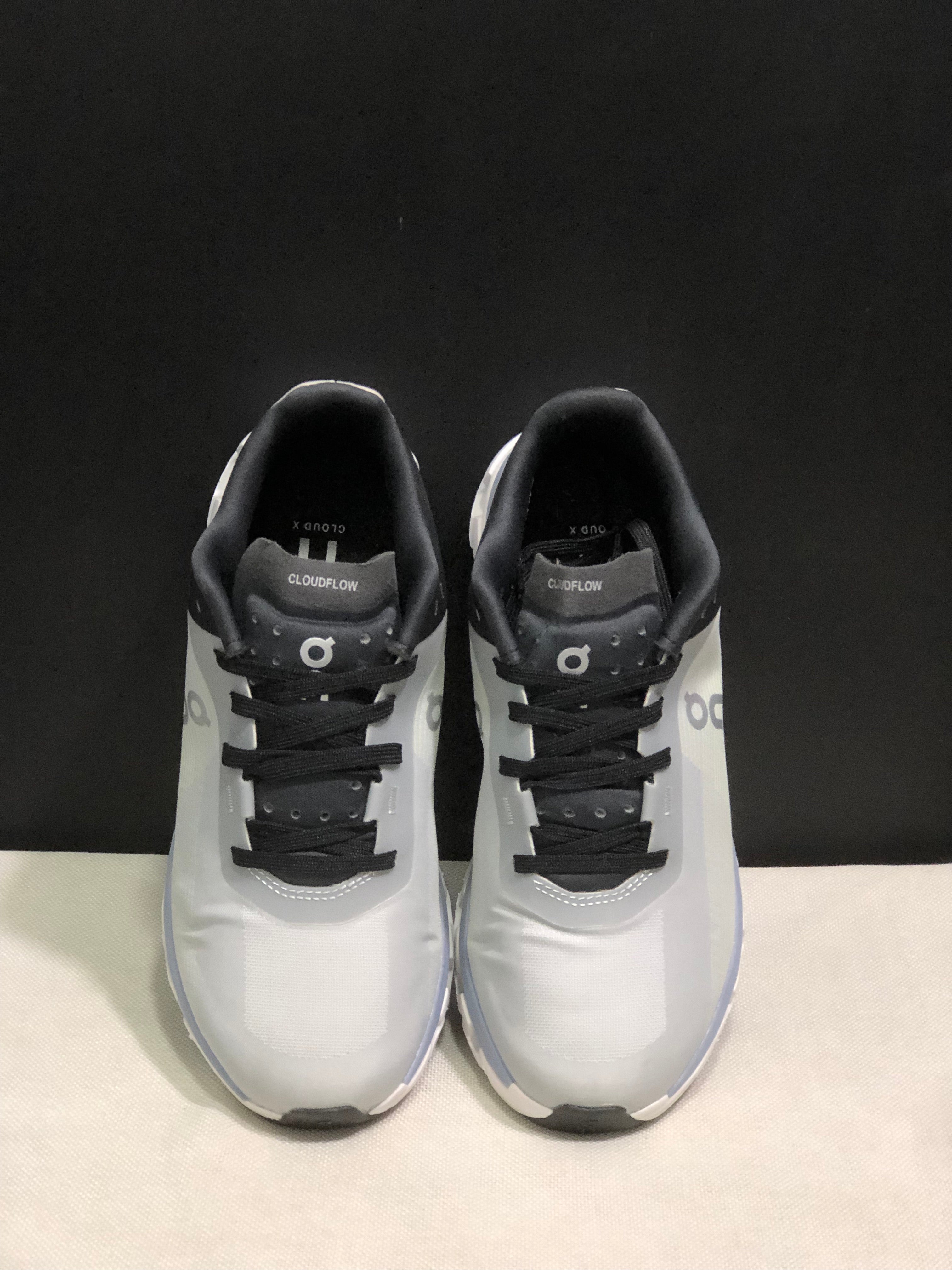 On Running Cloudflow 4 Shock-Absorbing And Wear-Resistant Running Shoes Fade/Wisteria