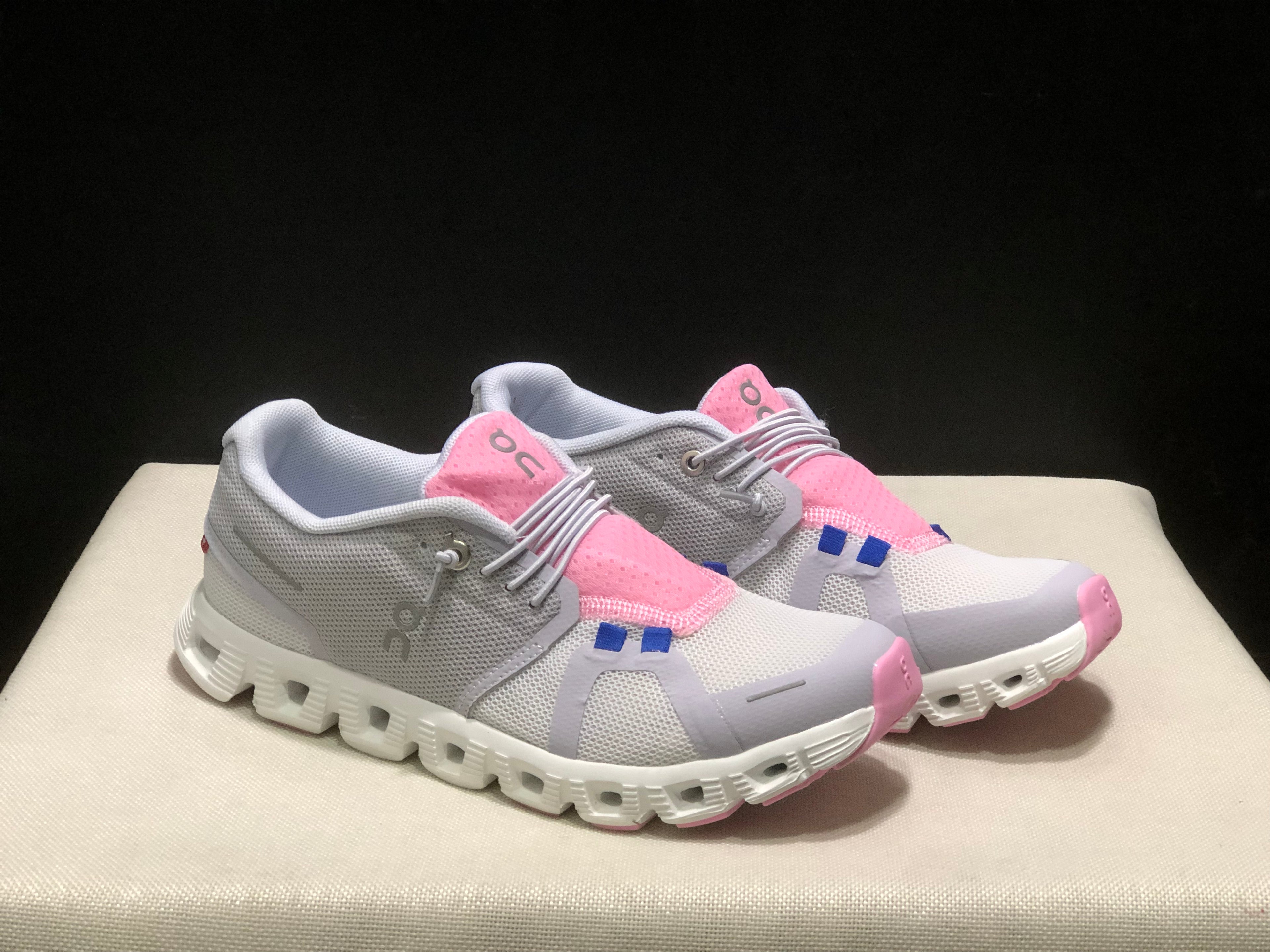 On Running Cloud 5 Lightweight Running Shoes Grey/Peach