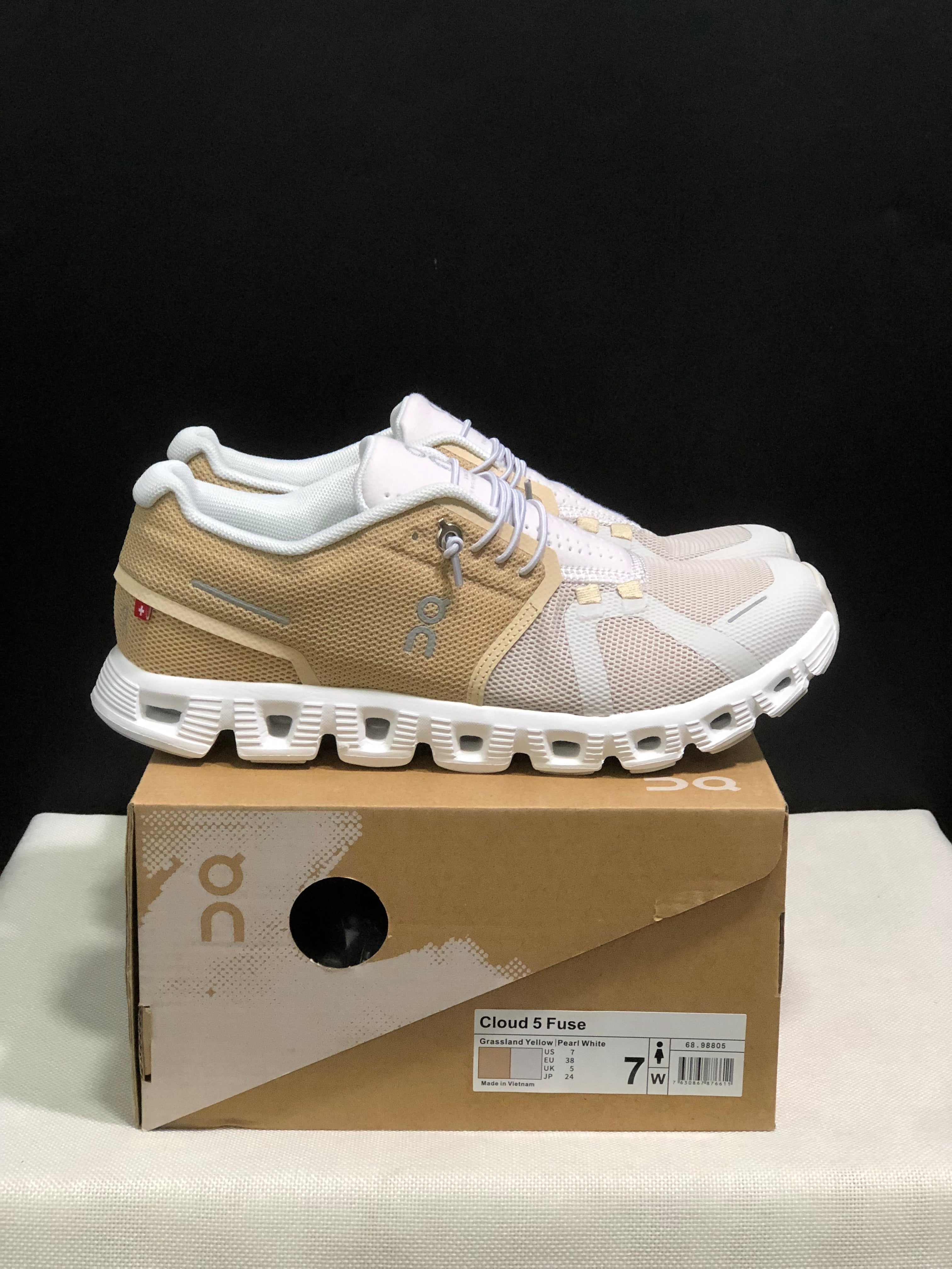 On Running Cloud 5 Lightweight Running Shoes Grassland Yellow/Pearl White