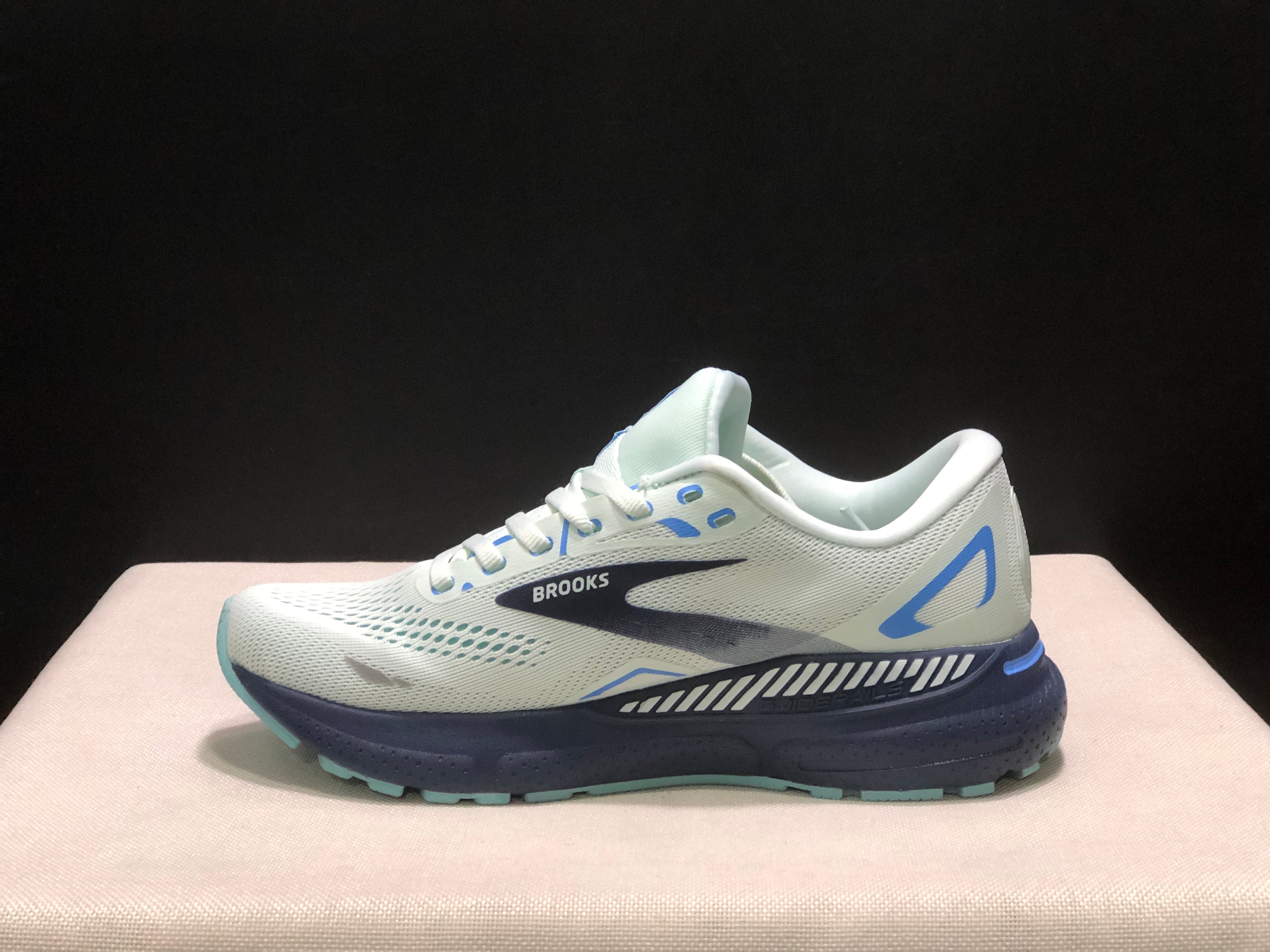 Brooks Adrenaline GTS 23 Shock-absorbing Wear-resistant Low-top Running Shoes White/Blue