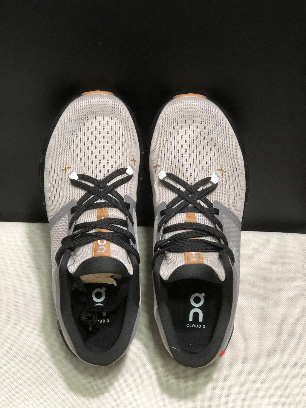 On Running Cloud X4 Comfortable Running Shoes Fog/Black