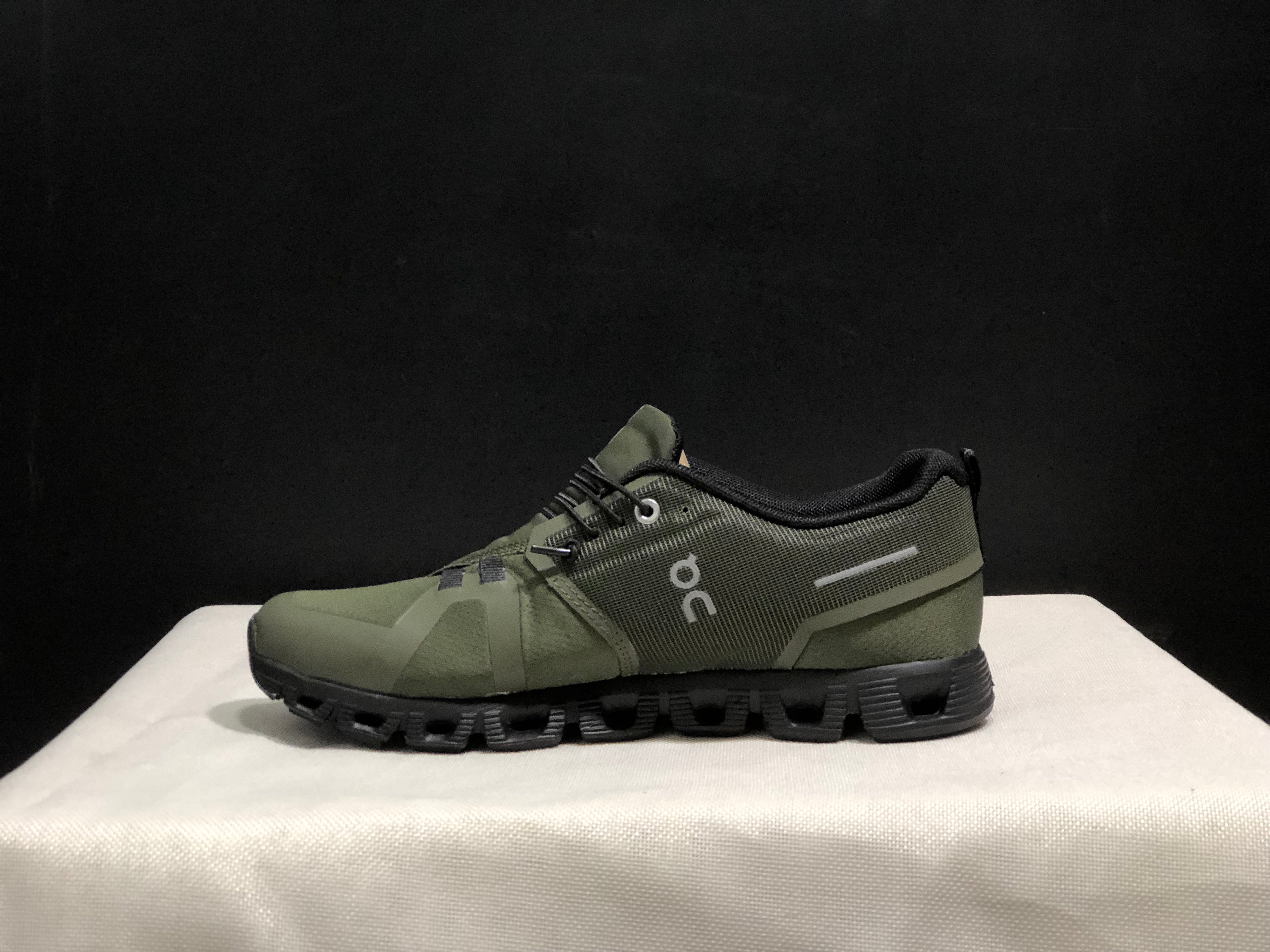On Running Cloud 5 Lightweight Running Shoes Green