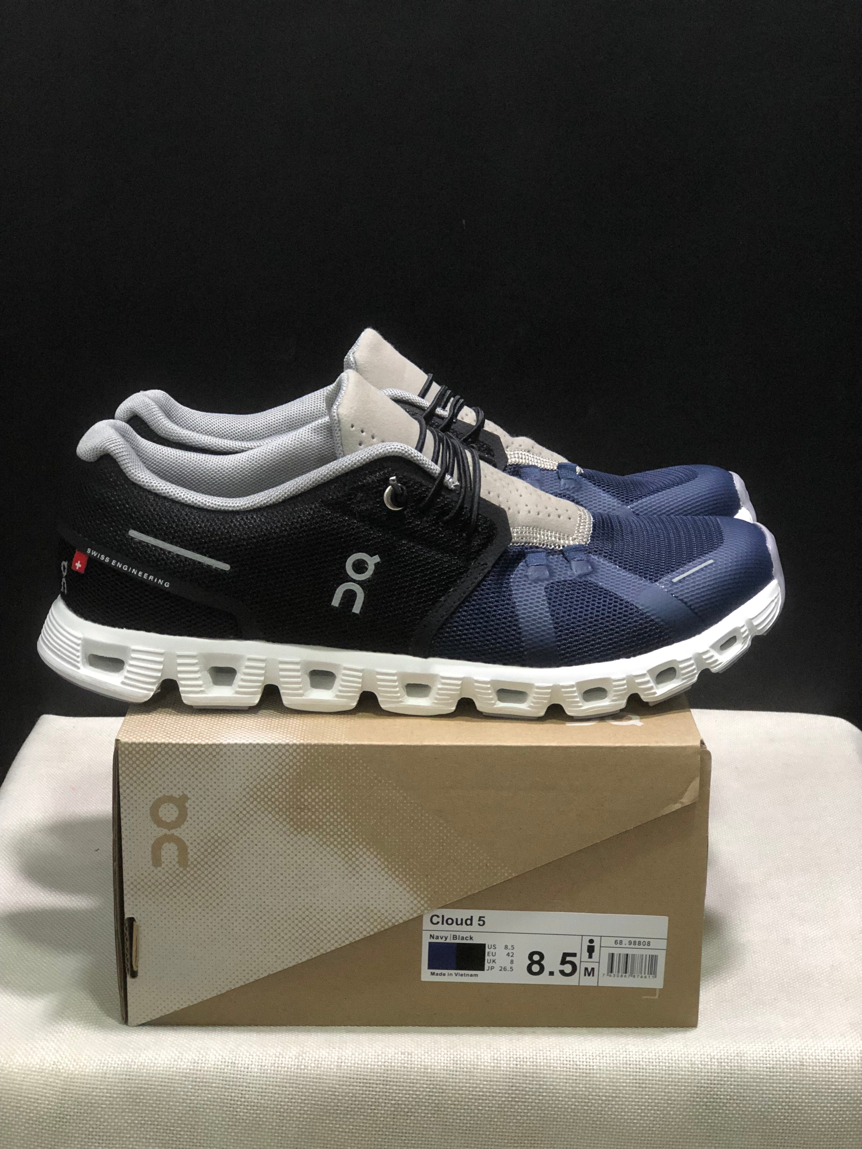 On Running Cloud 5 Lightweight Running Shoes Navy/Black