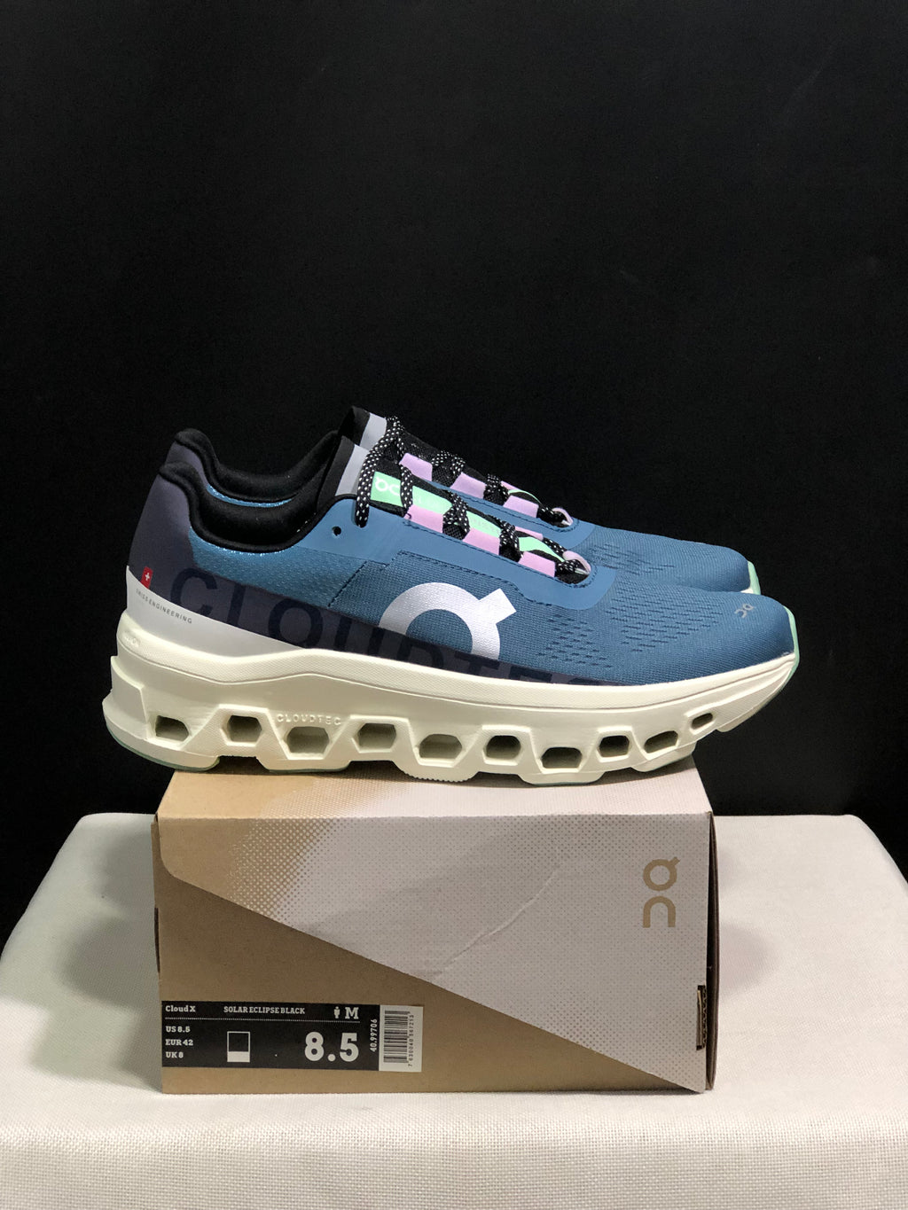 On Running Cloudmonster Anti-Slip Running Shoes Blue/Ivory