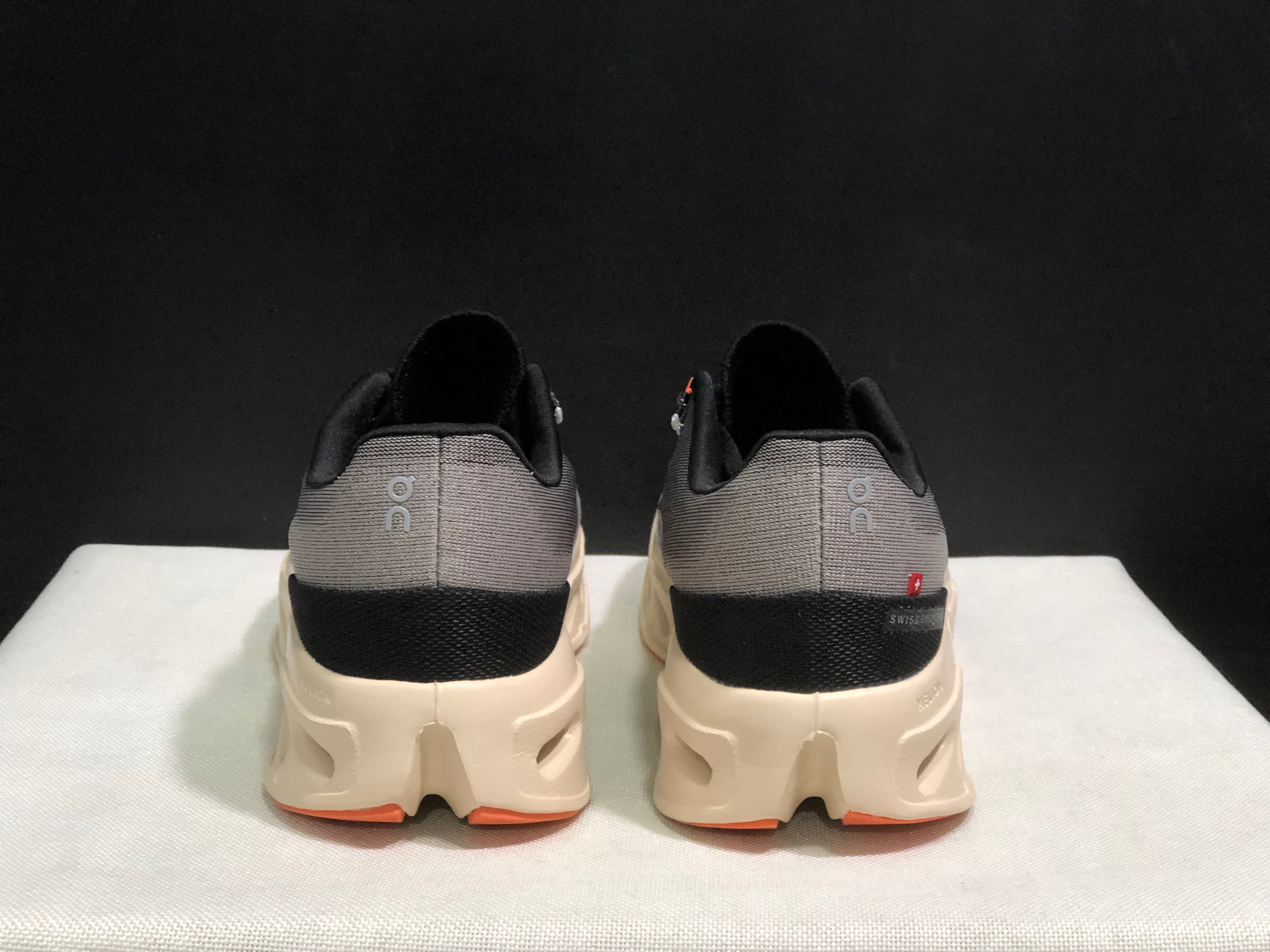 On Running Cloudeclipse Soft And Comfortable Running Shoes Fade/Sand