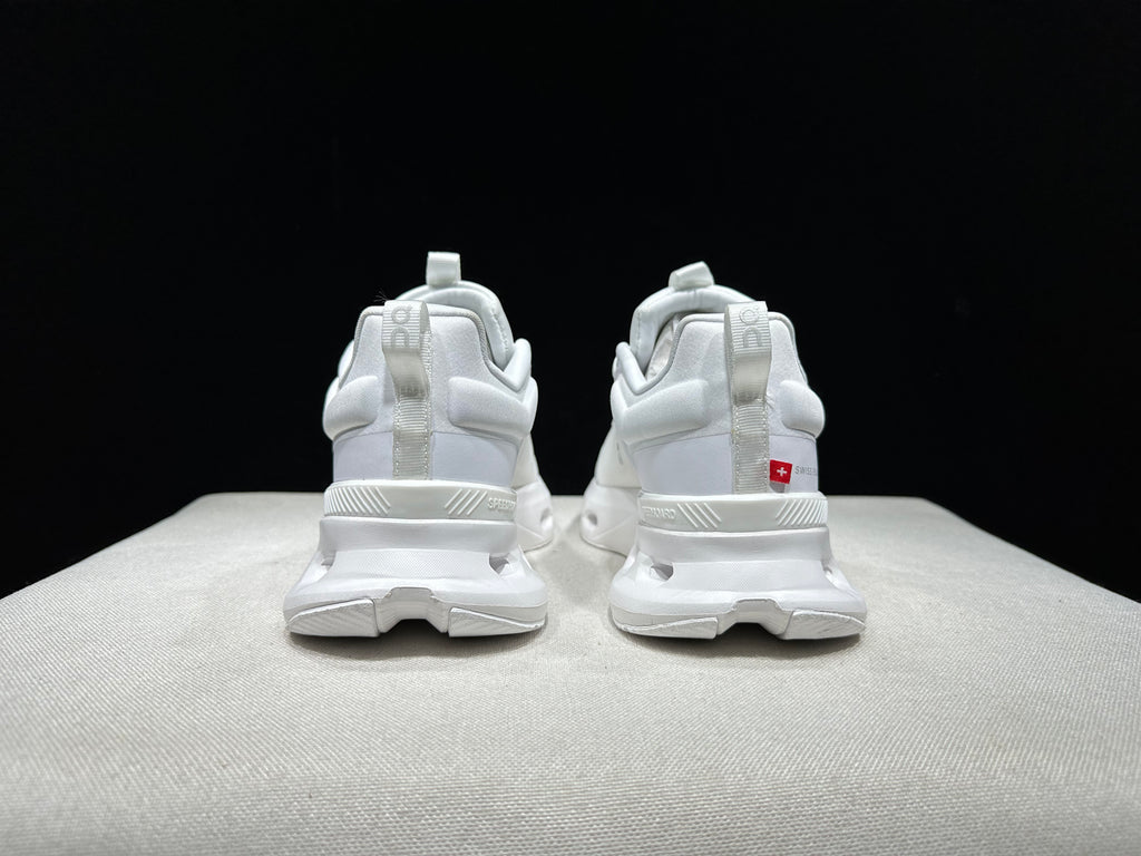On Running Cloudnova X Comfortable Anti-Slip White Running Shoes