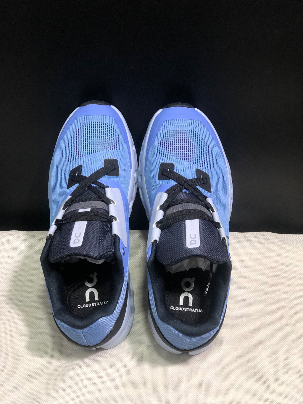 On Running Cloudstratus Breathable Support Blue Running Shoes