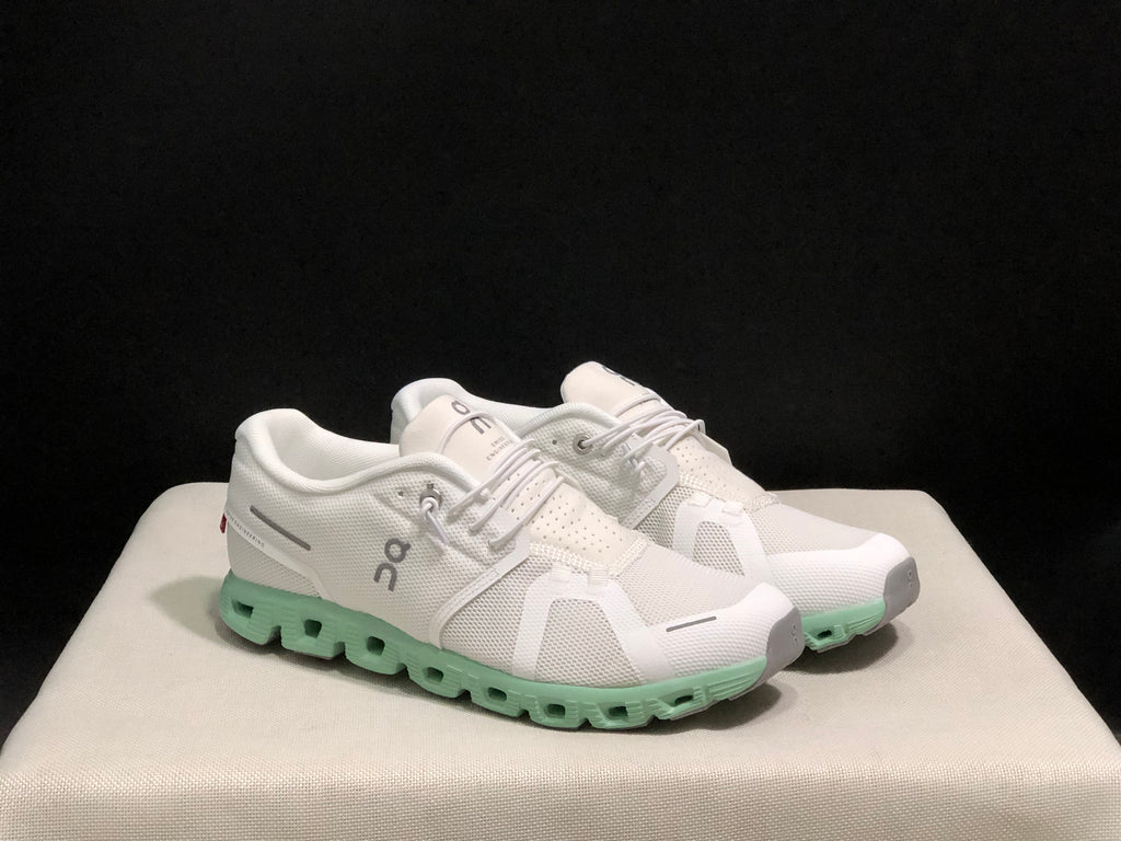 On Running Cloud 5 Lightweight Running Shoes White/Green