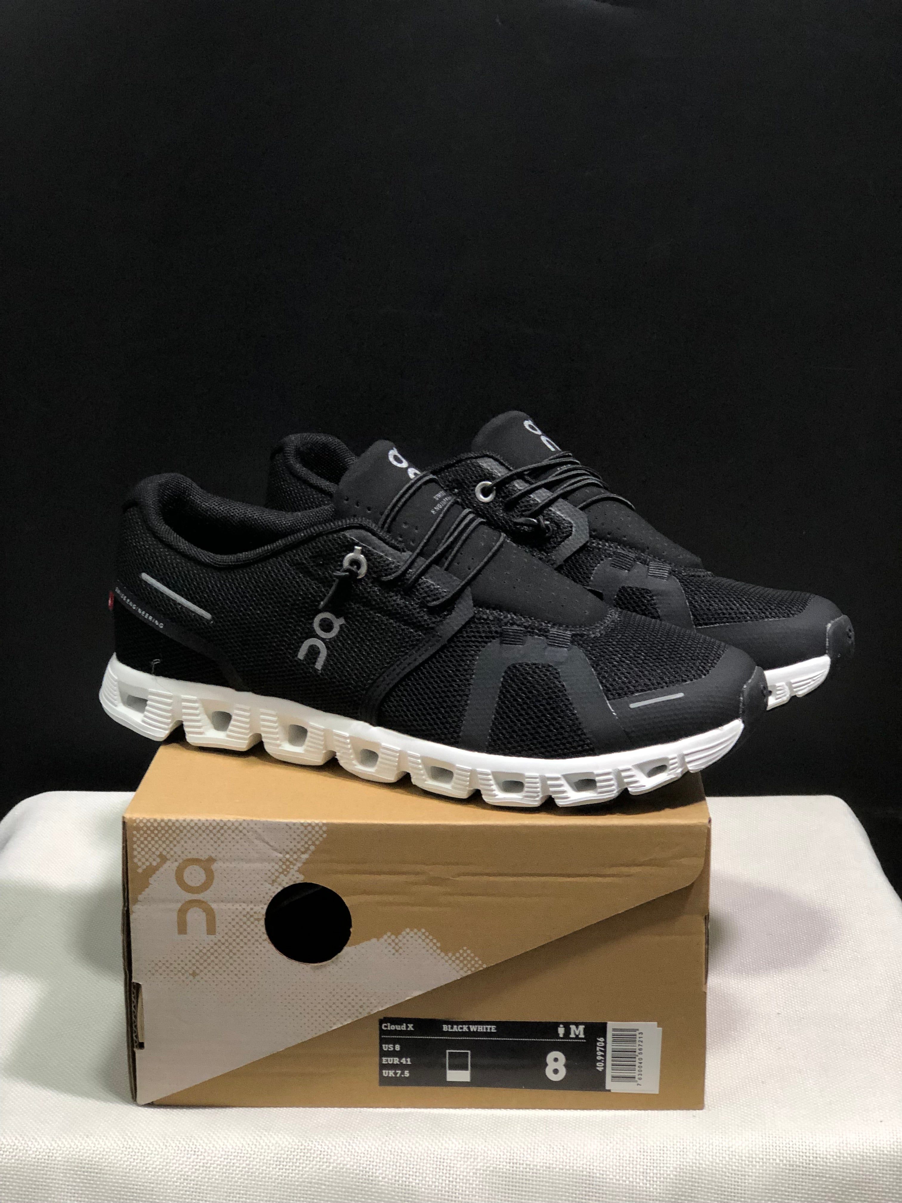 On Running Cloud 5 Lightweight Running Shoes Black/White
