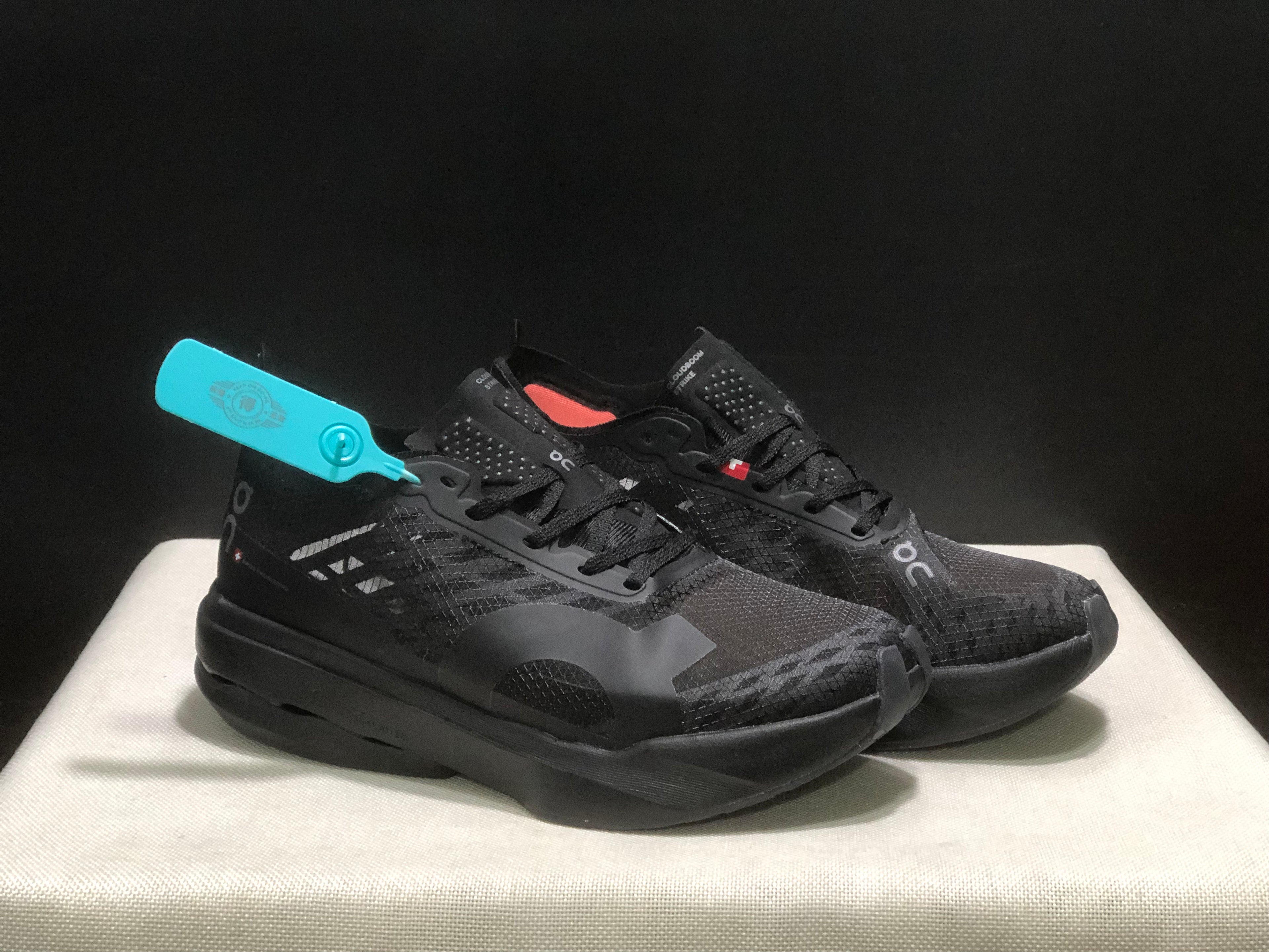 On Running Cloudspike Amplius Shock-Absorbing And Wear-Resistant Marathon Road Running Shoes Black