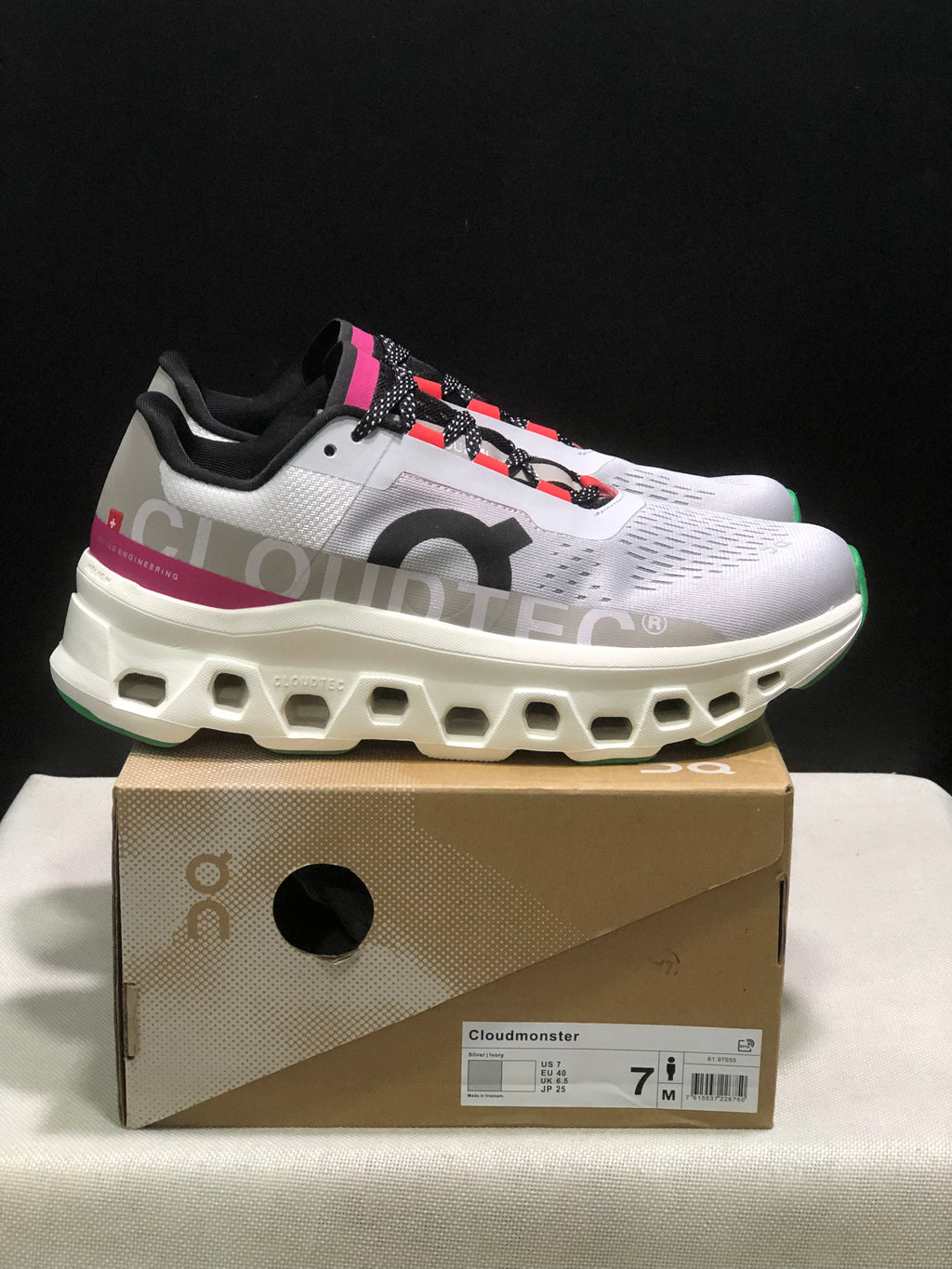 On Running Cloudmonster Anti-Slip Running Shoes Silver/Ivory