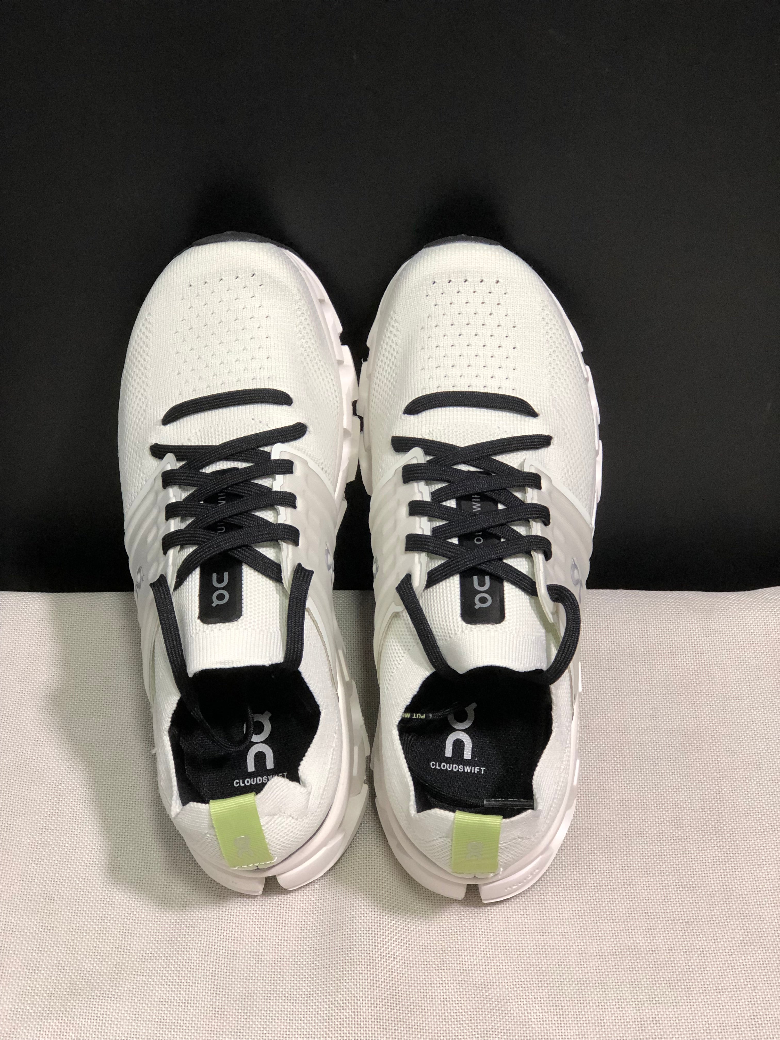 On Running Cloudswift 3 Trendy And Comfortable Running Shoes Black/Ivory