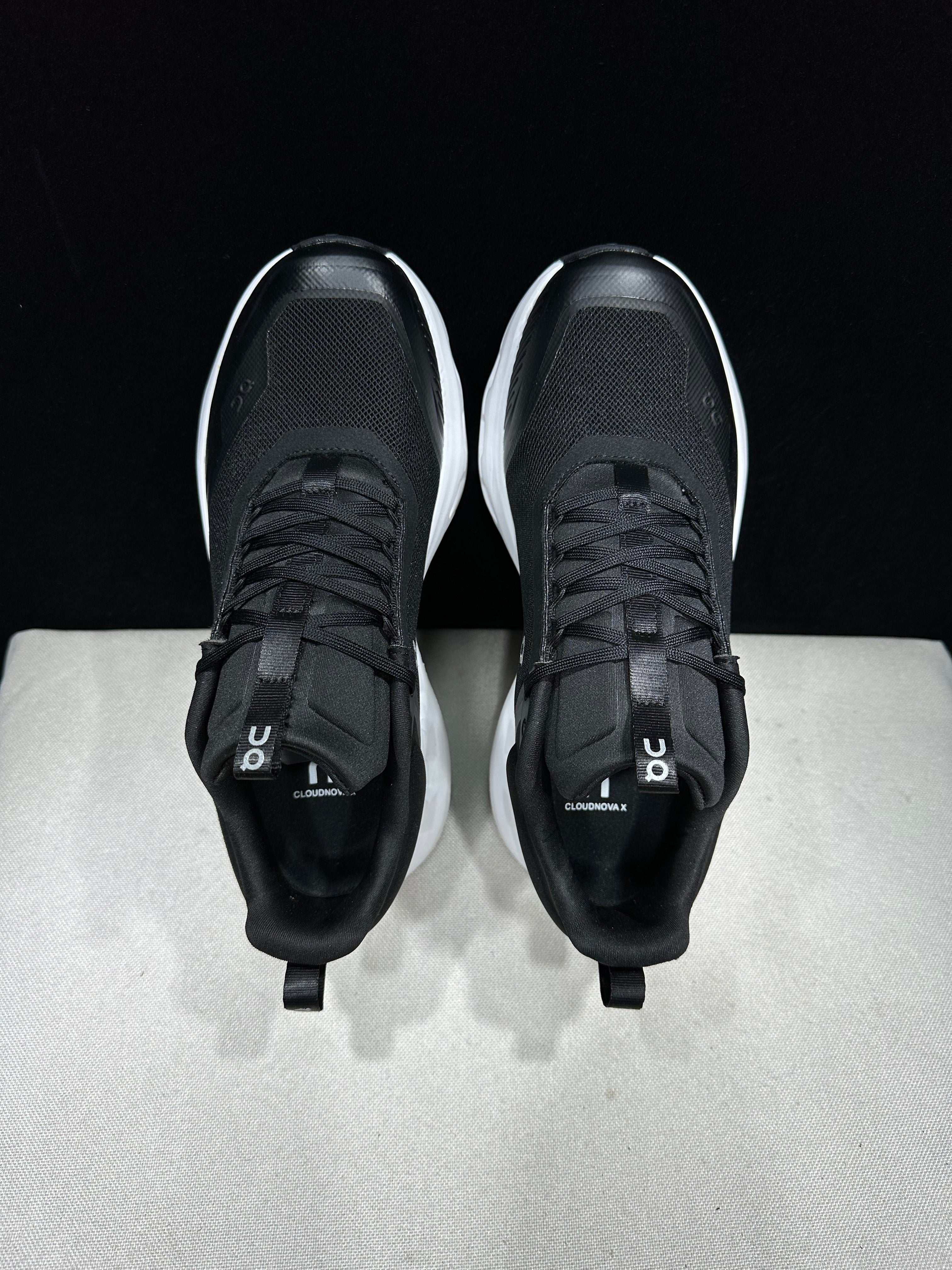 On Running Cloudnova X Comfortable Anti-Slip Running Shoes Black/White