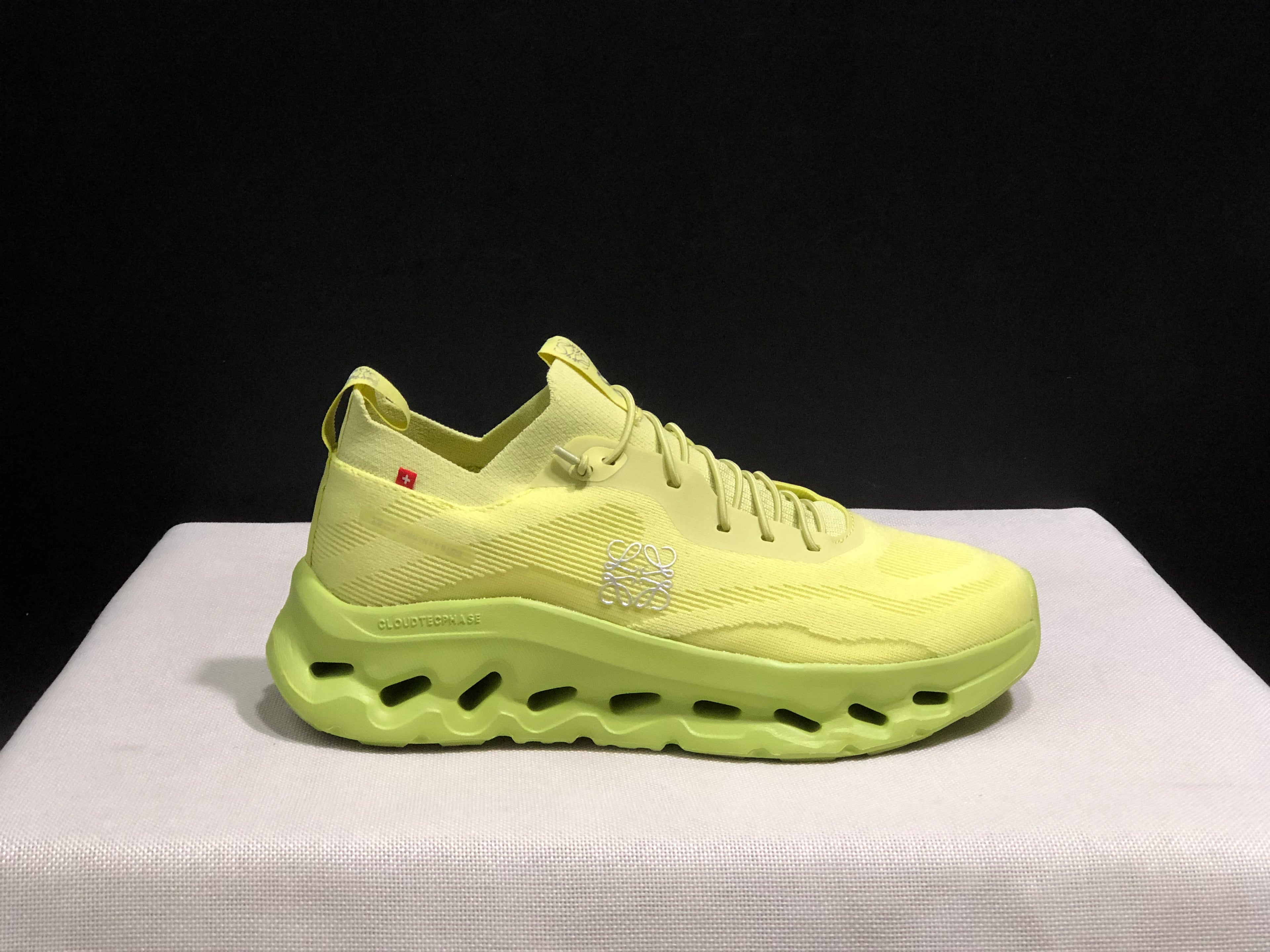 LOEWE x On Running Cloudtilt Running Shoes Co-Signed Edition Bright Yellow