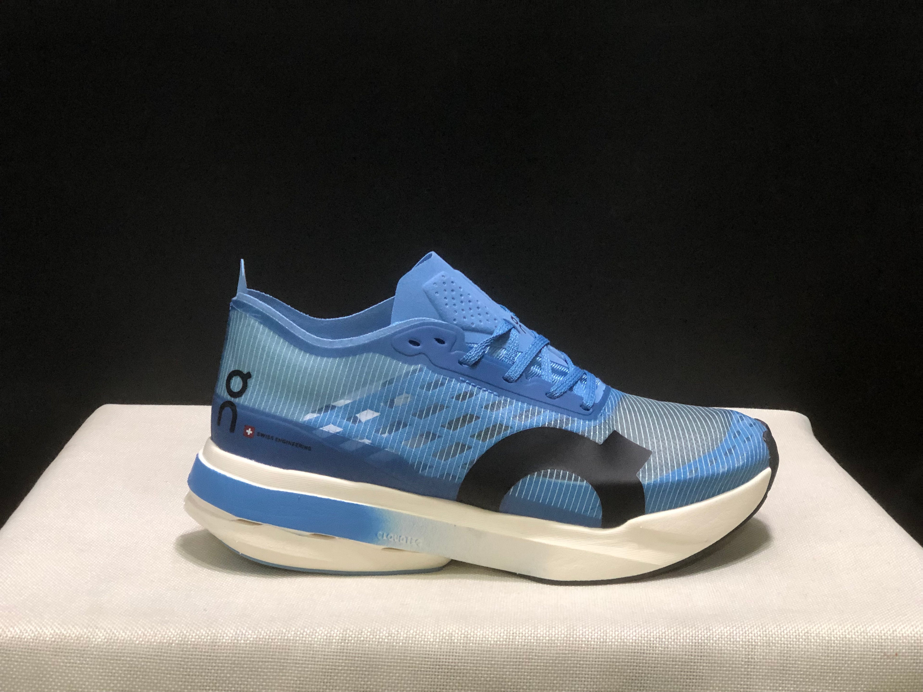 On Running Cloudspike Amplius Shock-Absorbing And Wear-Resistant Marathon Road Running Shoes Blue