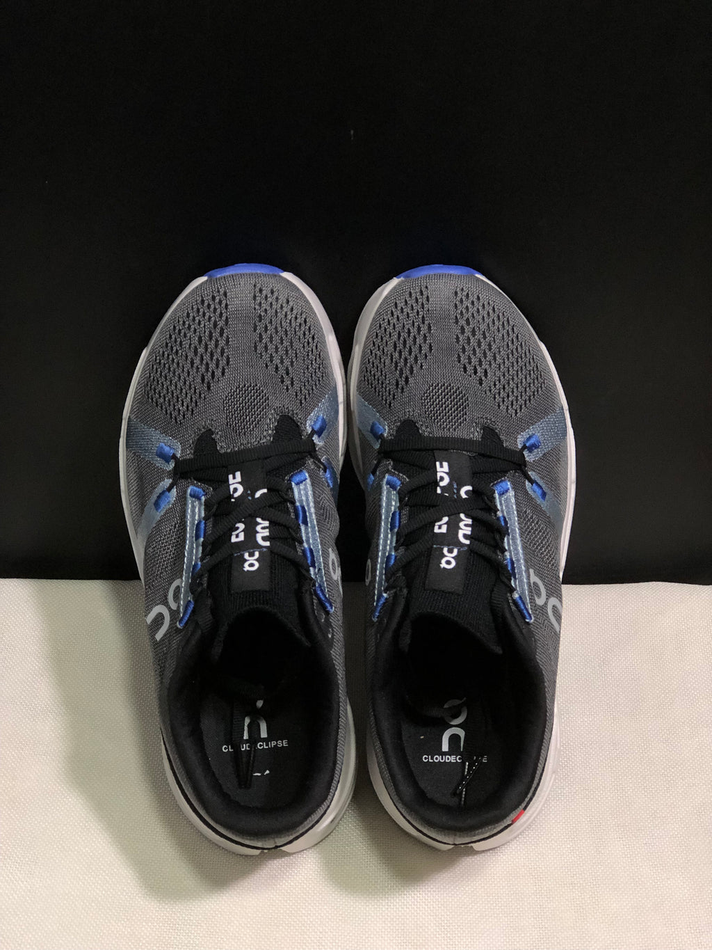 On Running Cloudeclipse Soft And Comfortable Running Shoes Frost/Dark Grey