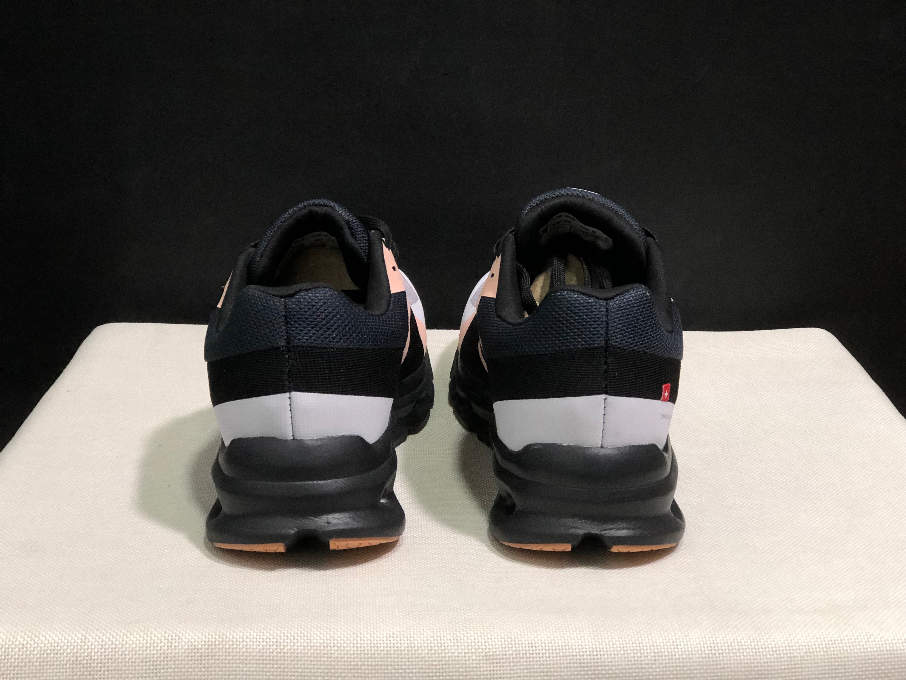 On Running Cloudrunner Anti-Slip Sports Running Shoes Fade/Black