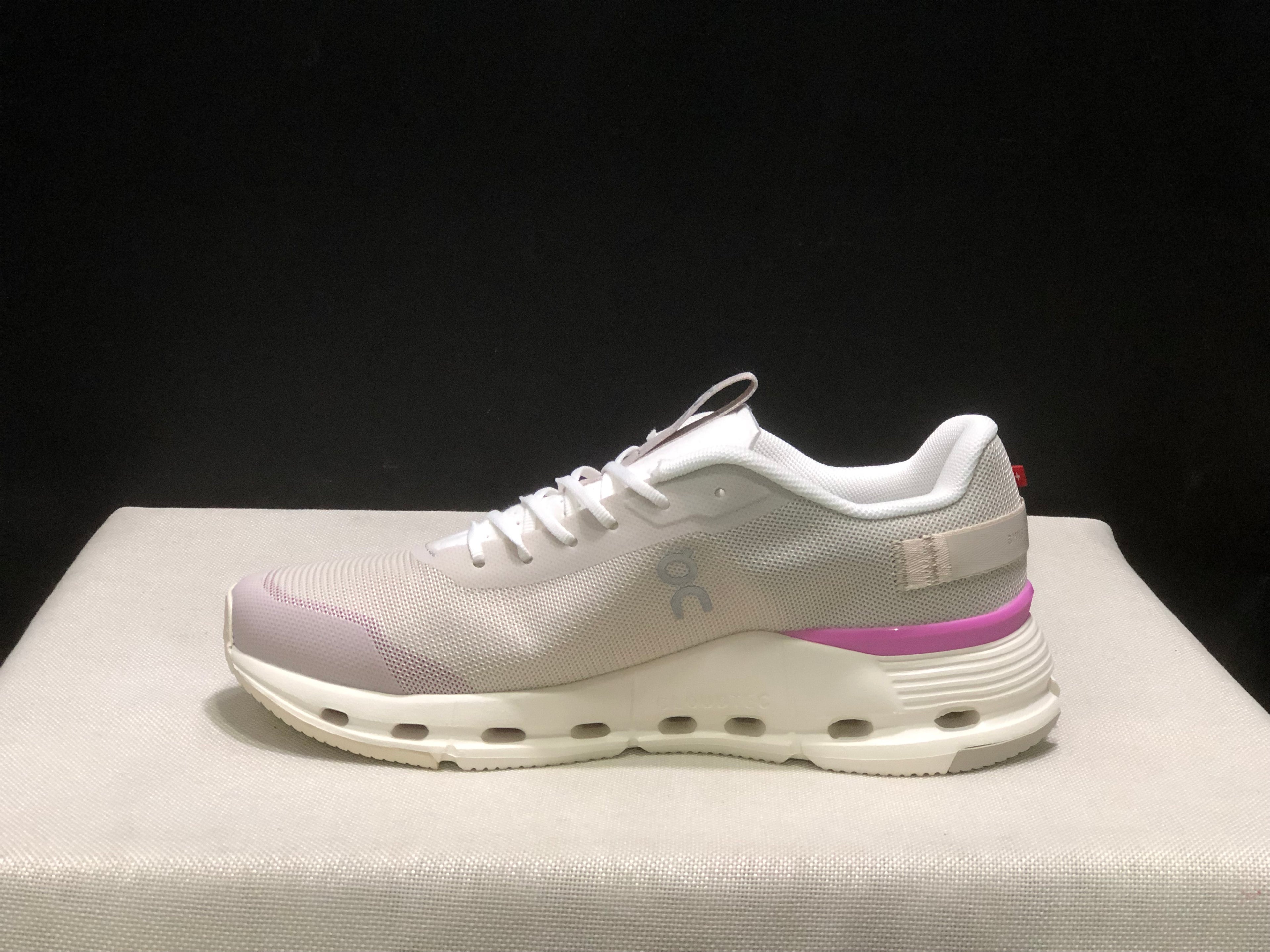 On Running Cloudnova Form 2 Fashionable Casual Running Shoes Pearl/Raspberry