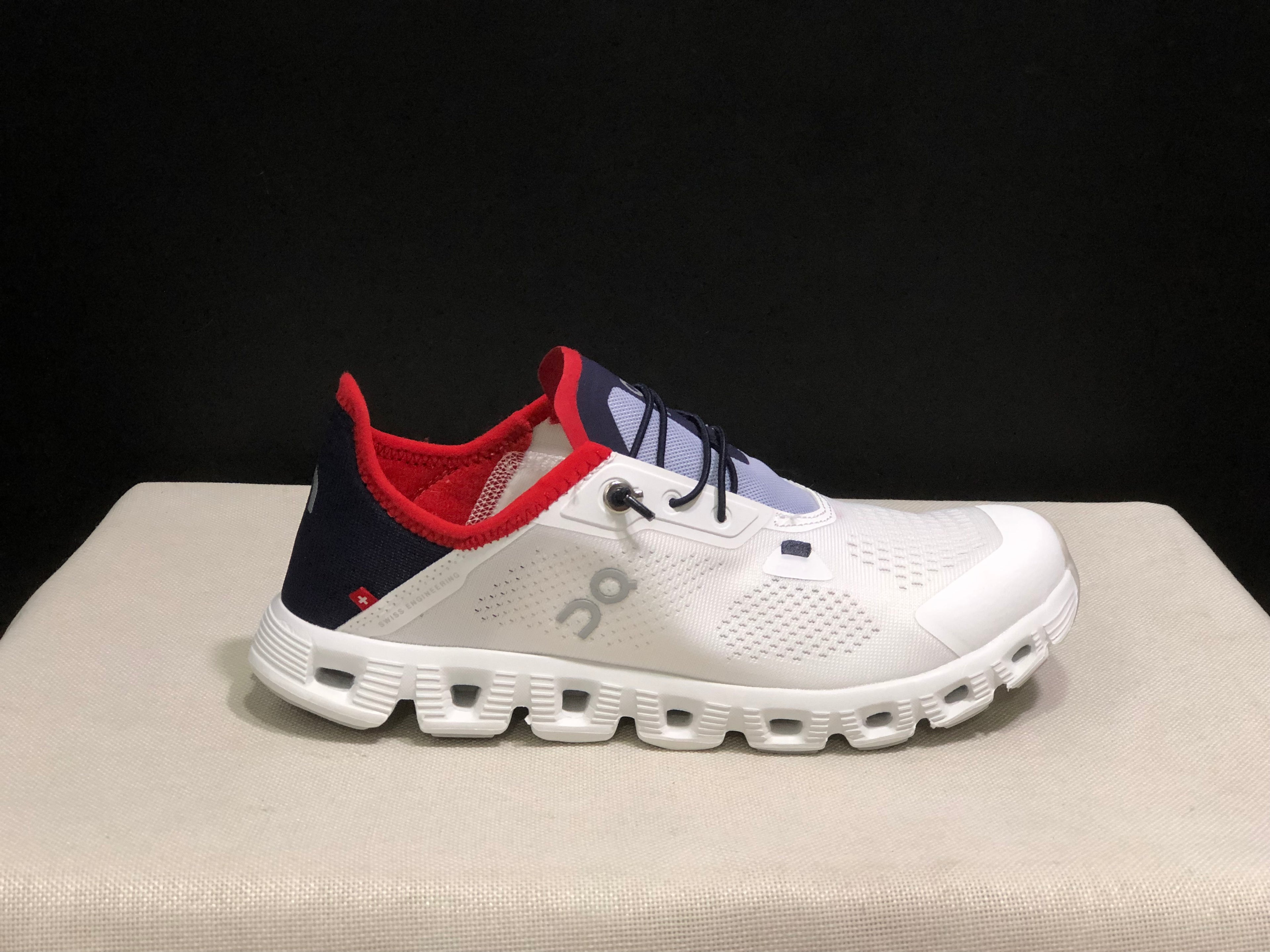On Running Cloud 5 Coast Convenient And Breathable Running Shoes White