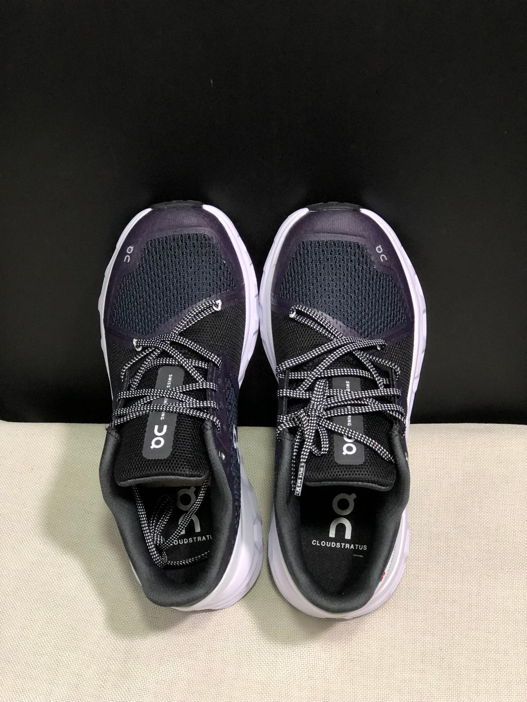 On Running Cloudstratus Shock-Absorbing And Breathable Running Shoes Black/Dark Purple