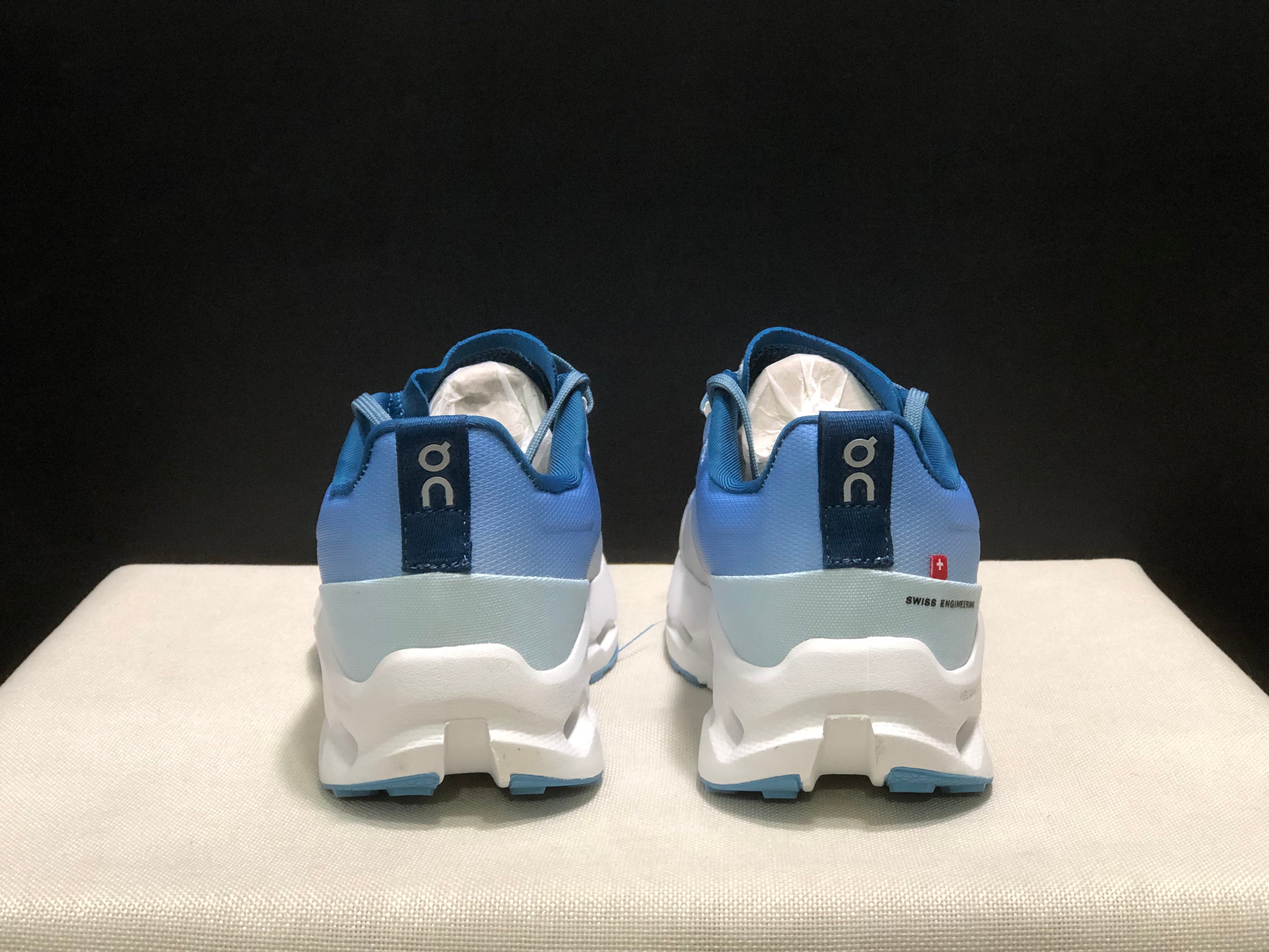 On Running Cloudsurfer Trail Waterproof Comfortable And Breathable Running Shoes Blue/White