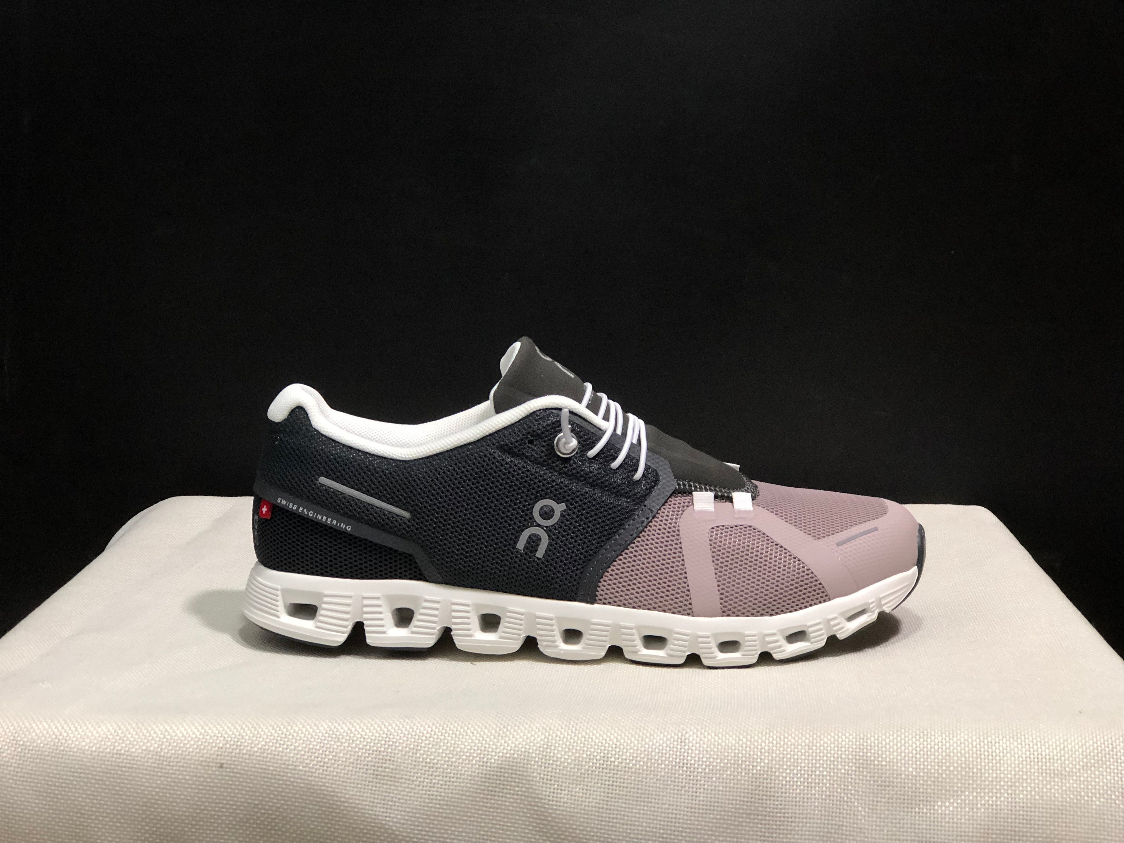On Running Cloud 5 Lightweight Running Shoes Black/Brown