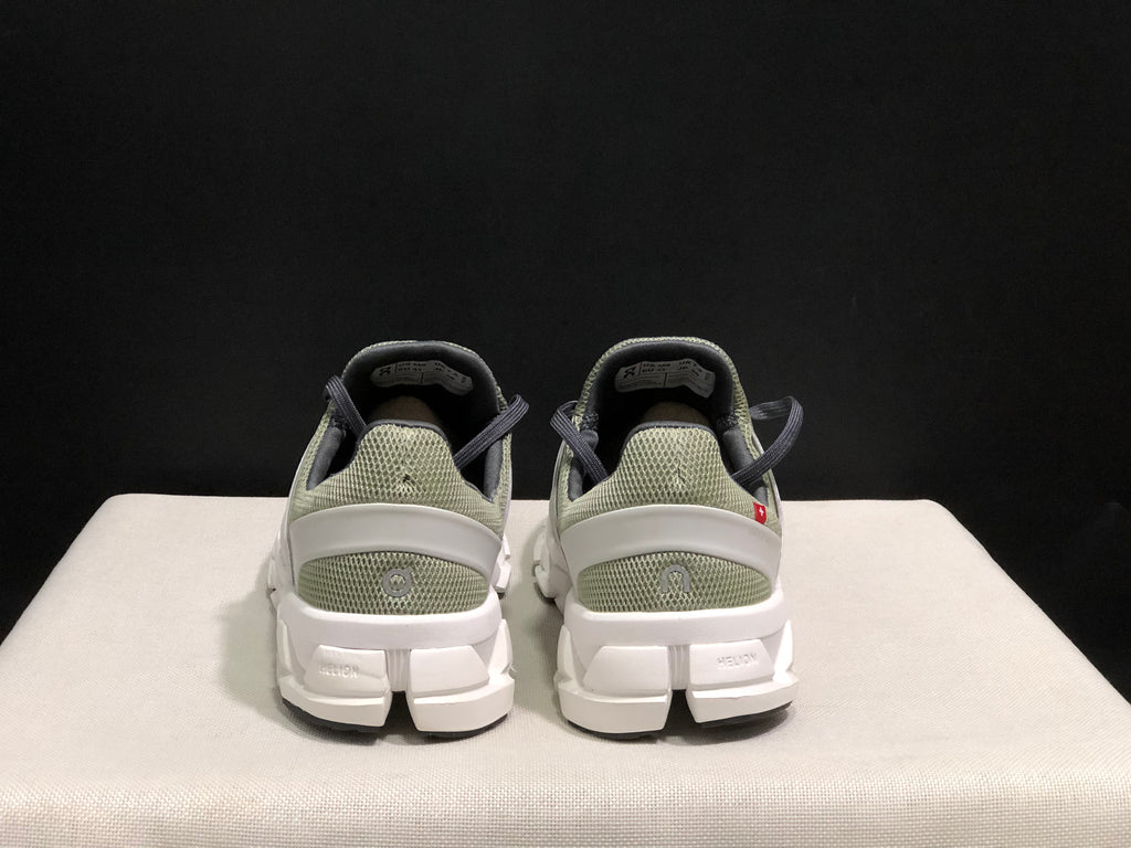 On Running Cloudswift 3 Trendy And Comfortable Running Shoes Leaf/Frost
