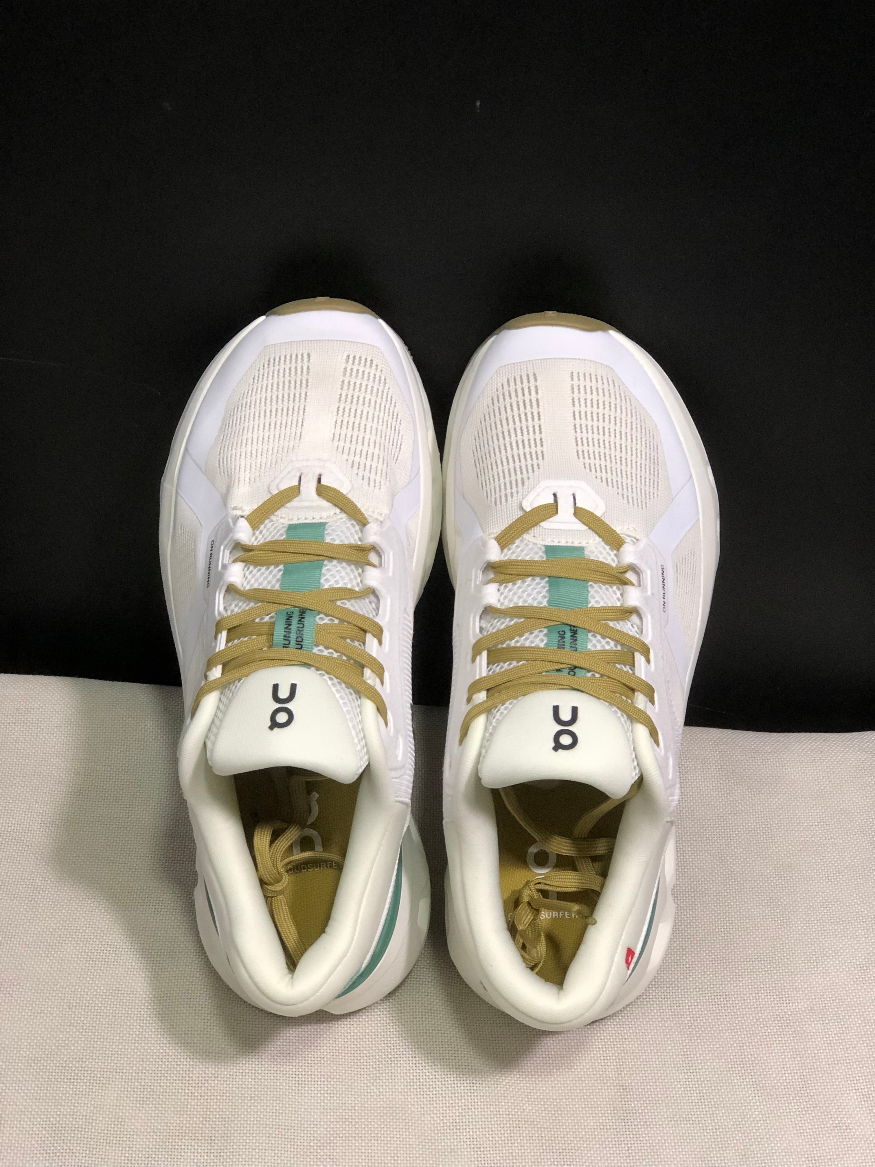 On Running Cloudrunner 2 Mesh Breathable Beige Running Shoes