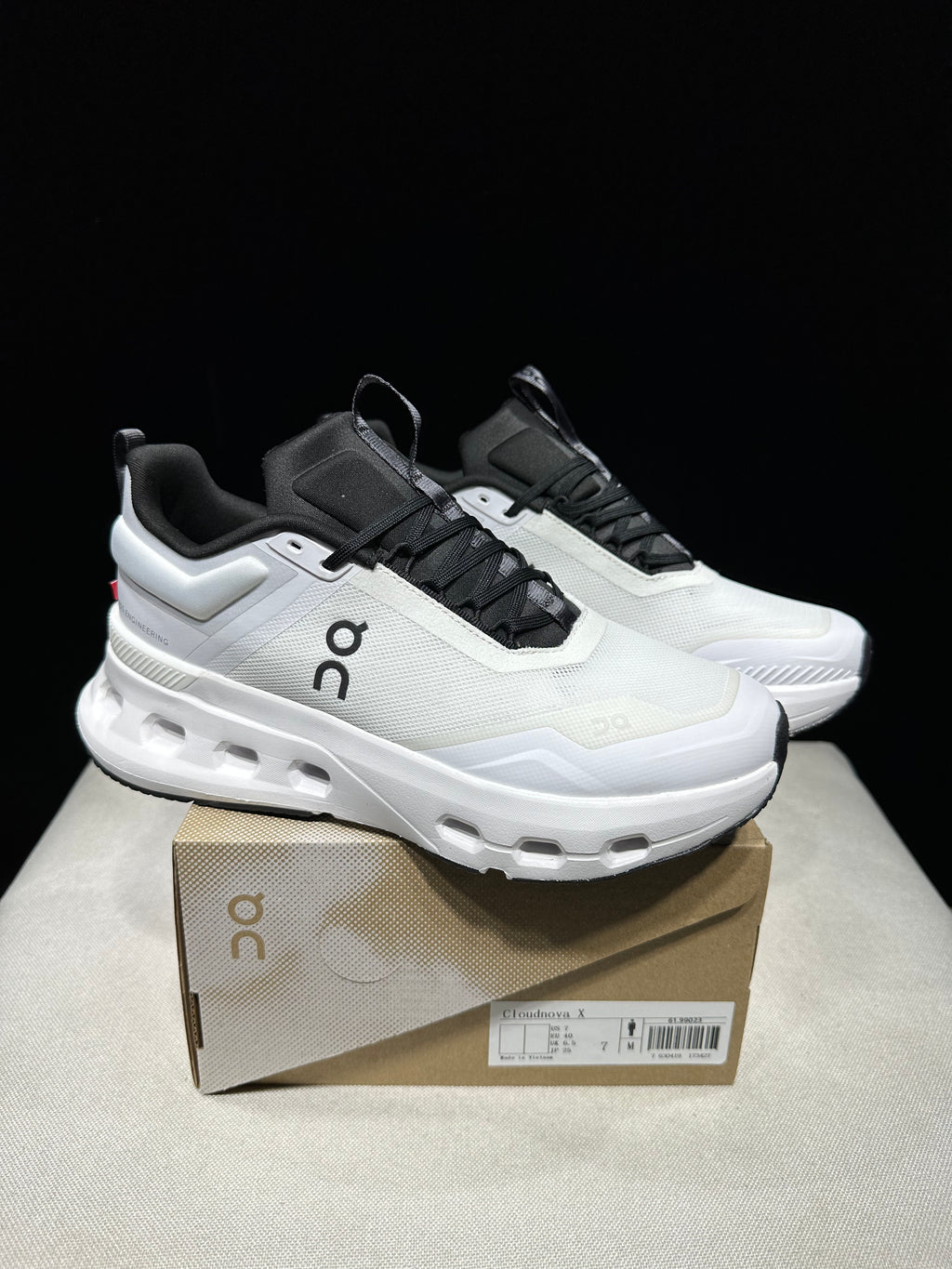 On Running Cloudnova X Comfortable Anti-Slip Running Shoes Black/Ivory White