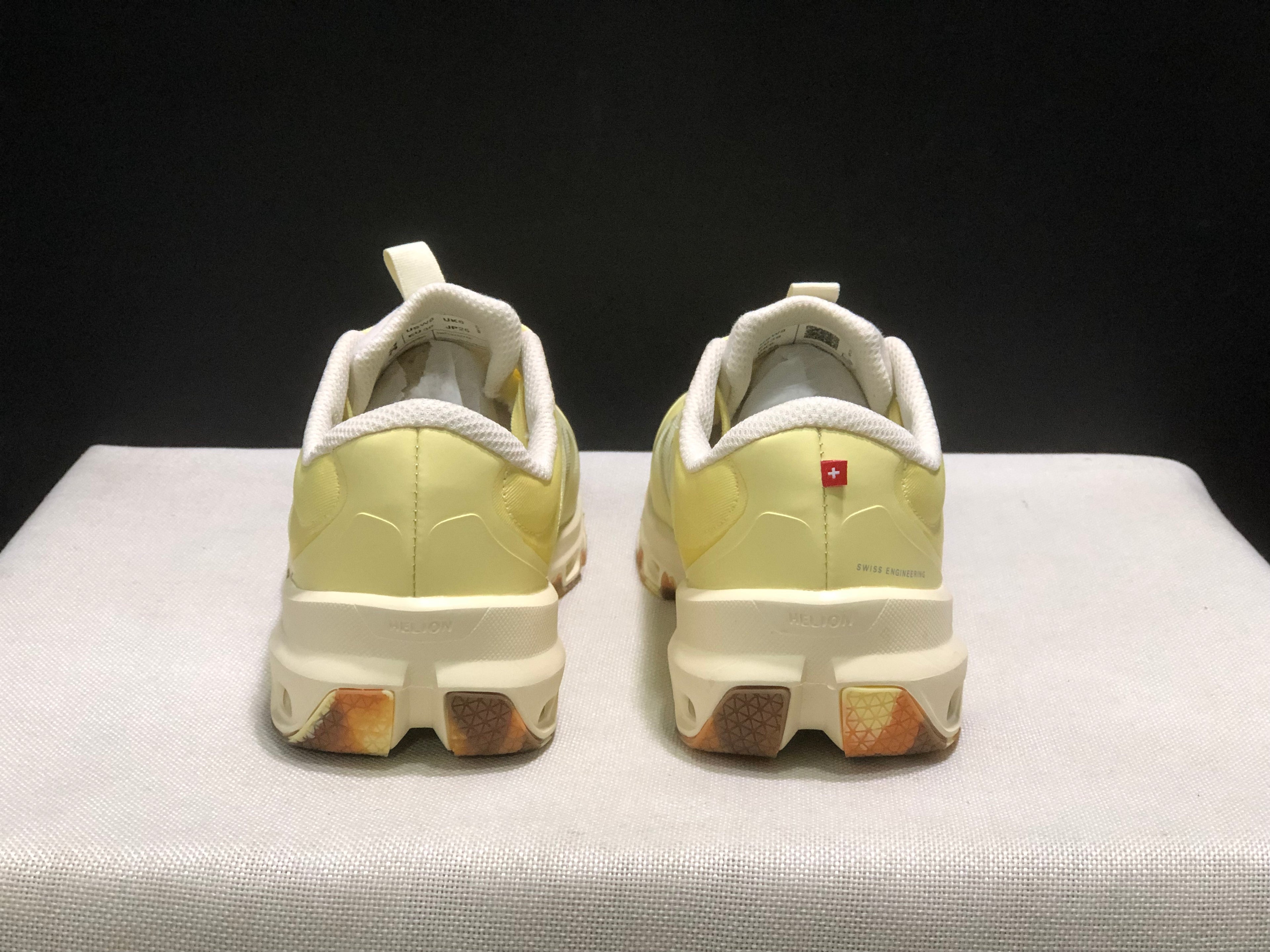 LOEWE x On Running Cloudventure 2.0 Running Shoes Co-Signed Edition Yellow