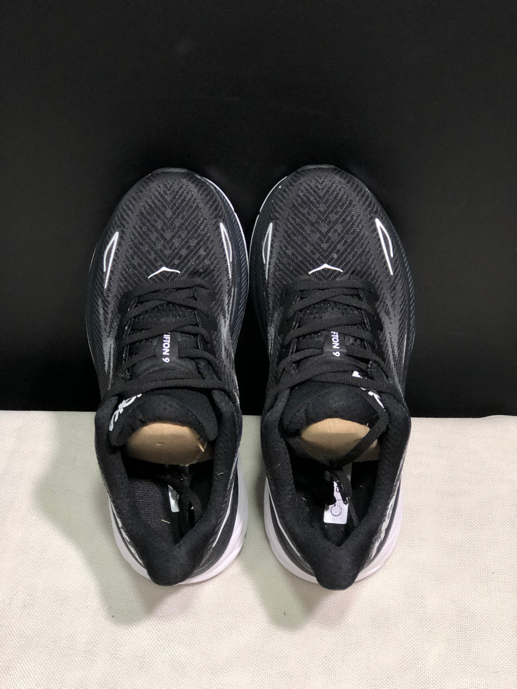 Hoka One One Clifton 9 Running Shoes Athletic Shoes Sneakers Black/White