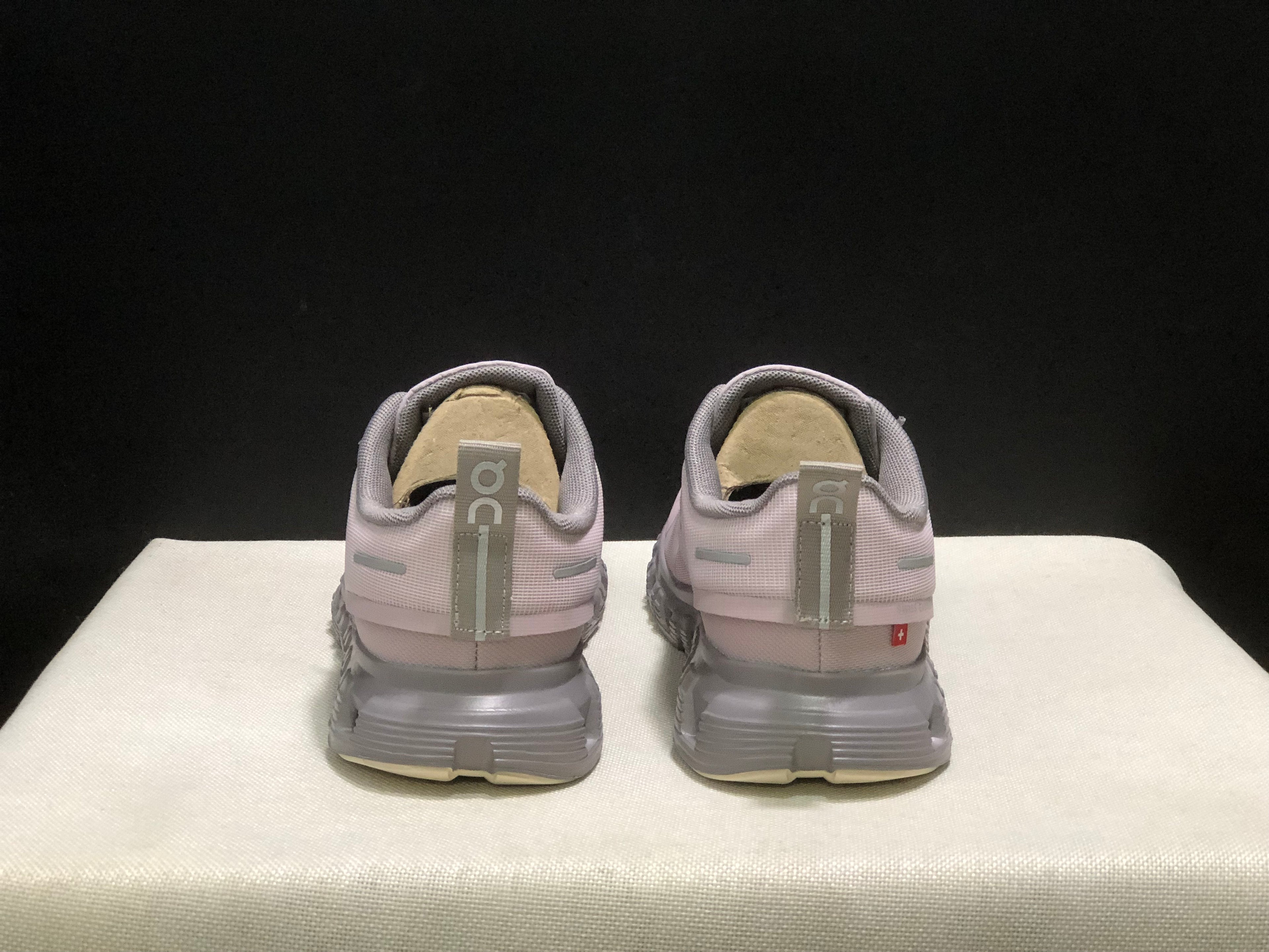 On Running Cloud 6 Mauve Casual Life Shoes