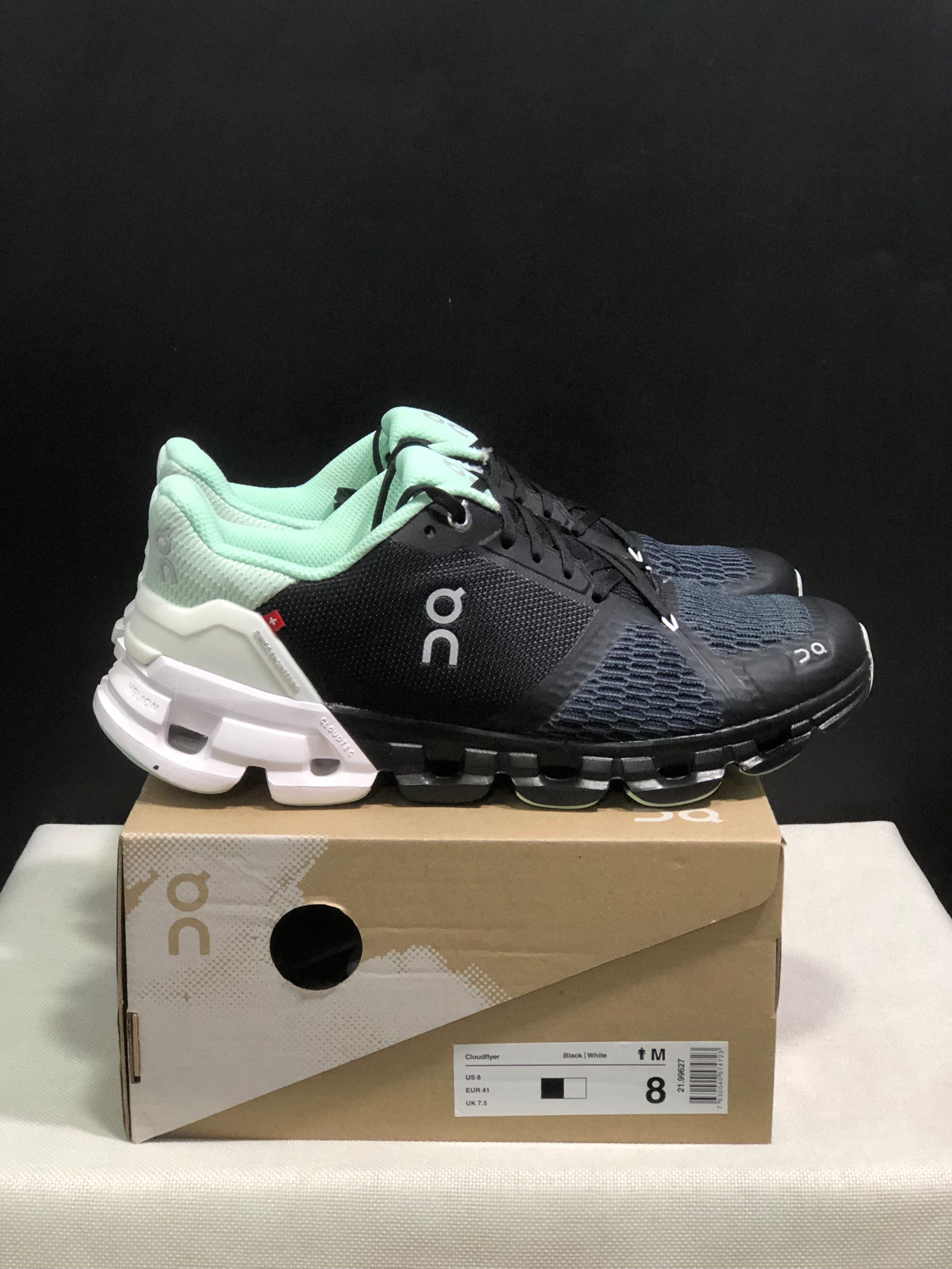 On Running Cloudflyer Shock-Absorbing Running Shoes Black/White/Light Green