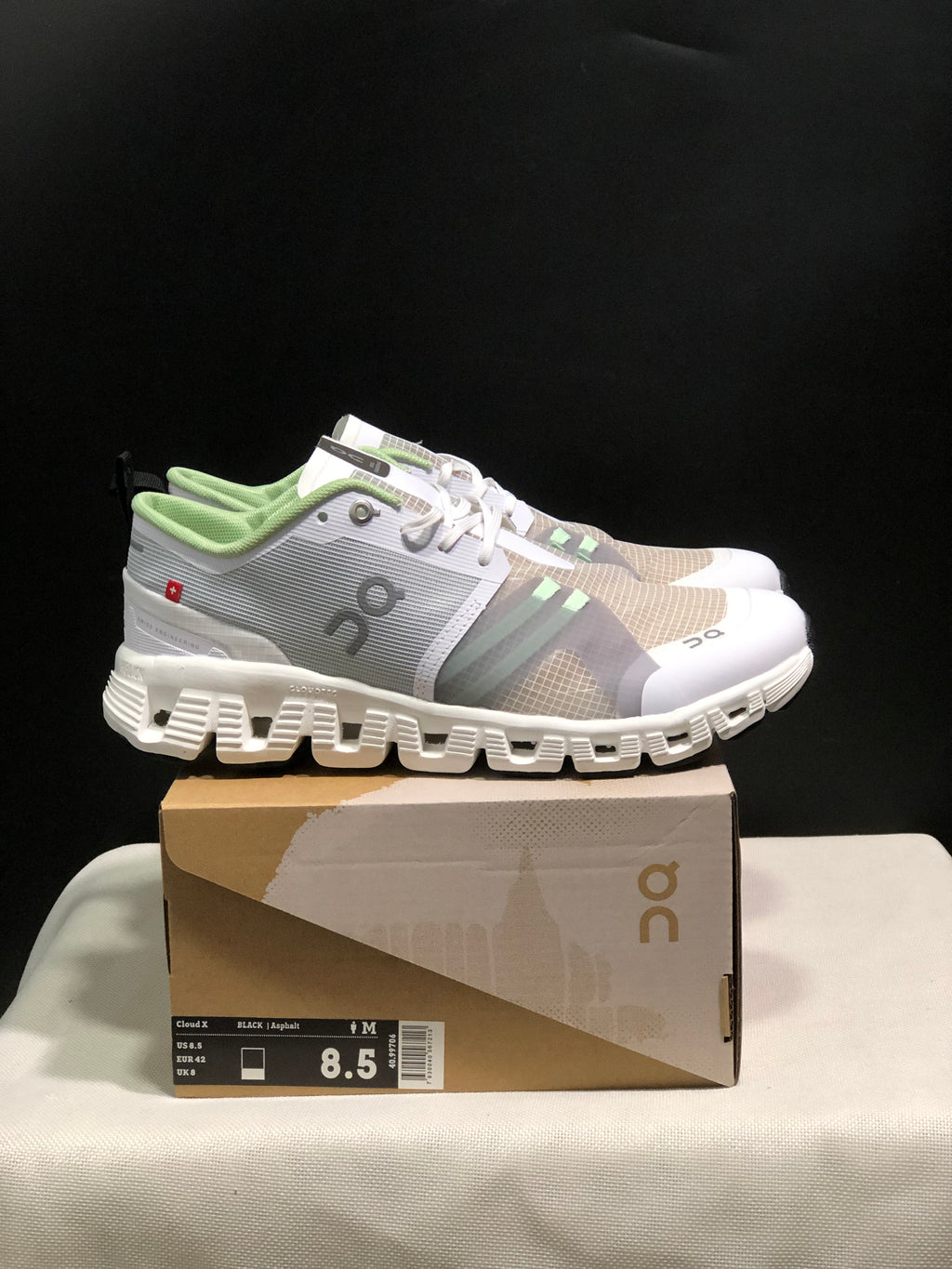 On Running Cloud X Shift Breathable And Shock-Absorbing Lightweight Running Shoes Light Grey/Light Green